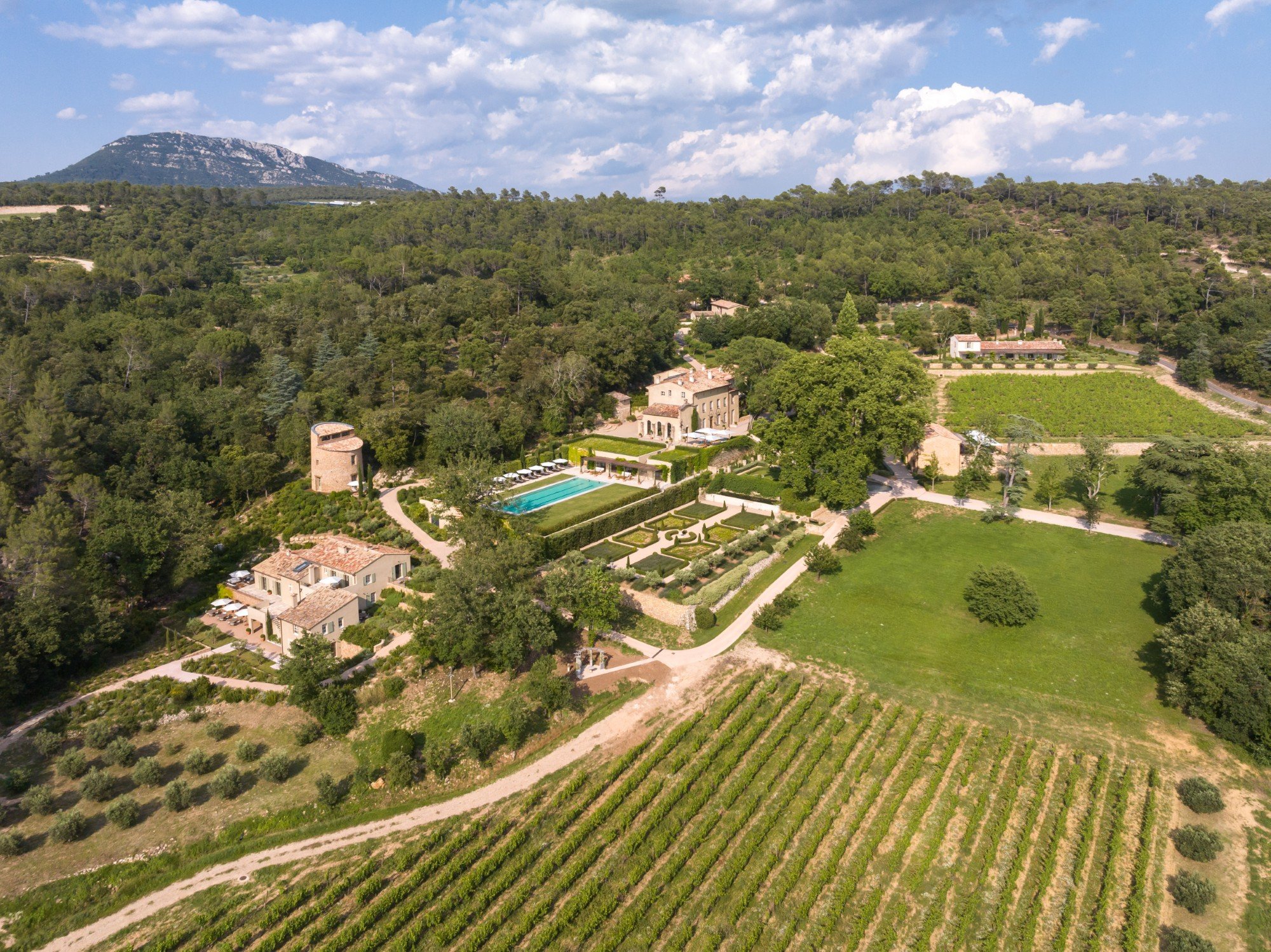 castle to rent in Europe