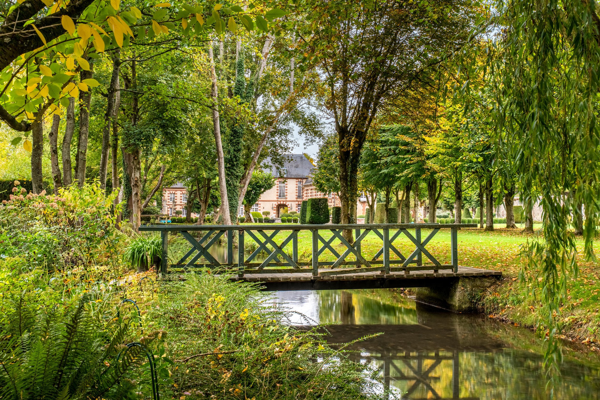 castle to rent in Europe garden