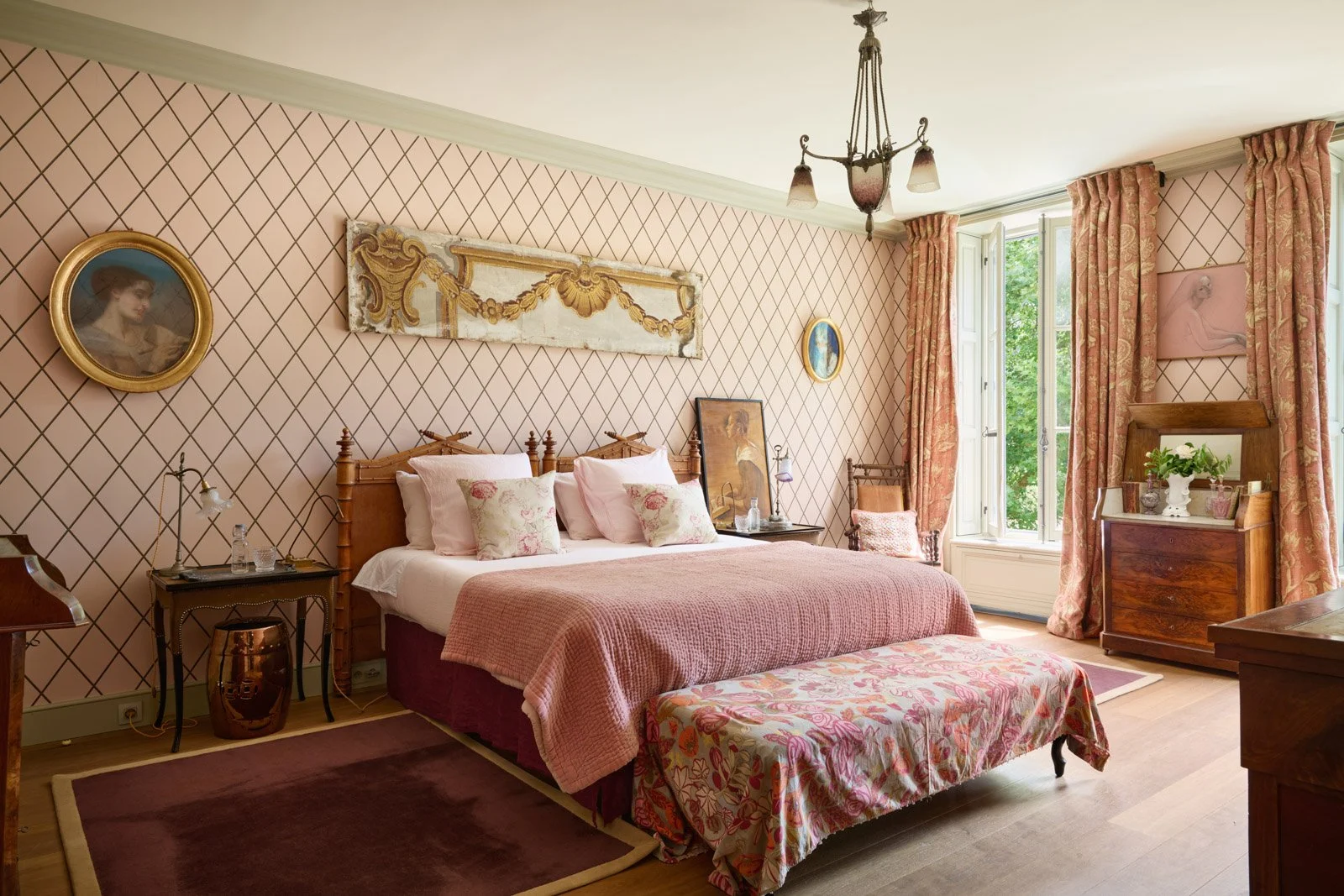 Luxury corporate retreat in Loire near Paris