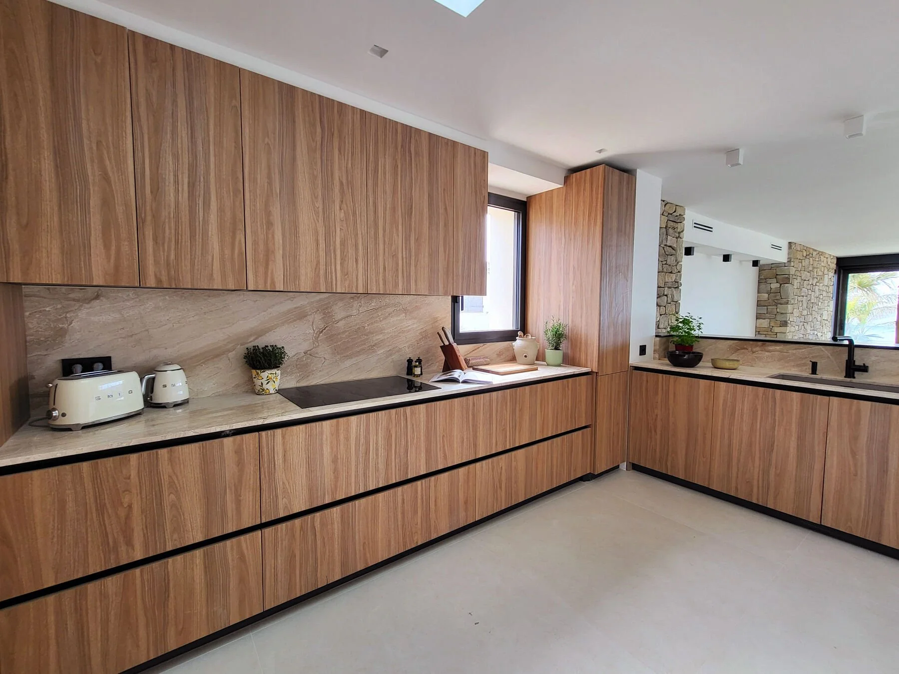 Luxury villa in La Ciotat kitchen