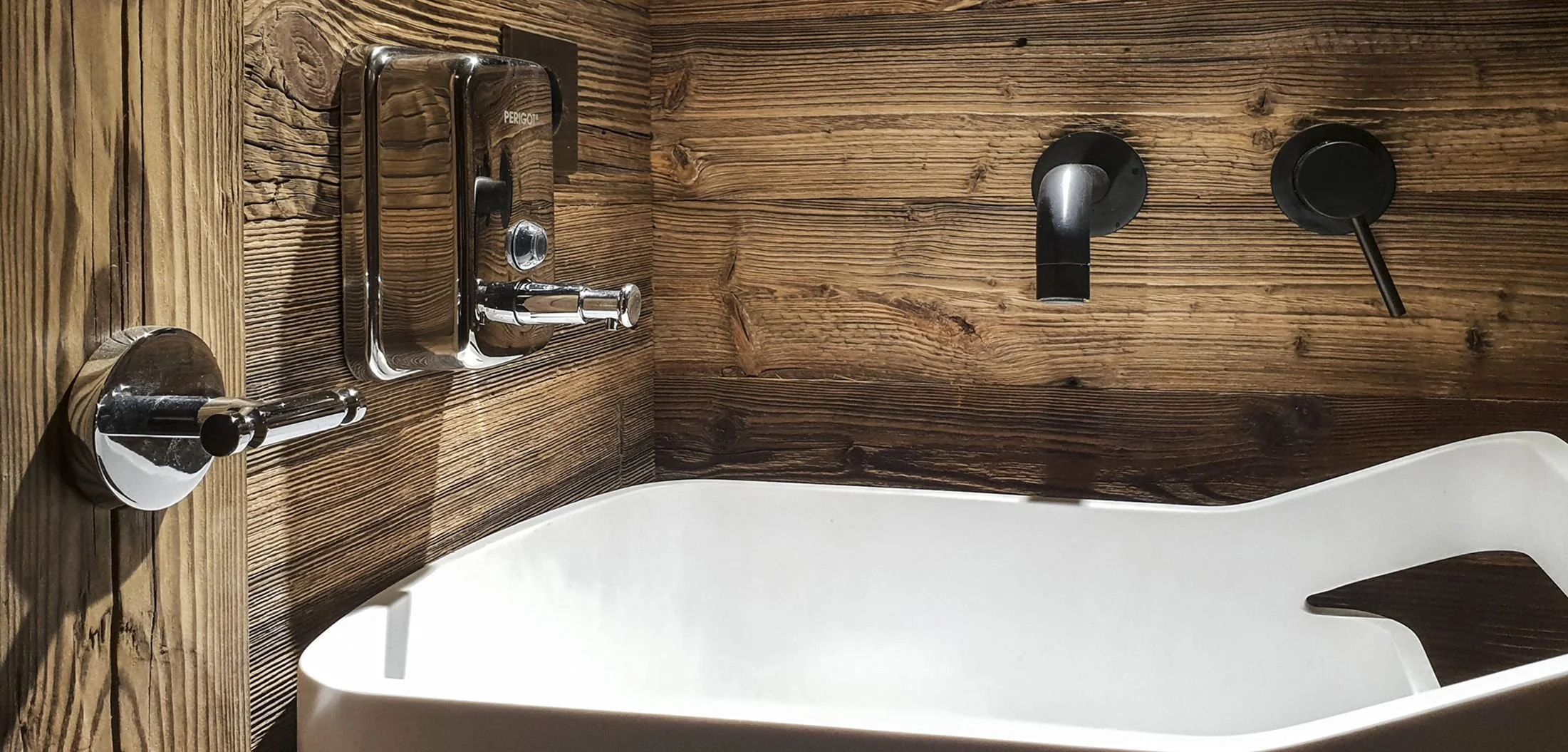 Luxury chalet for rent in Megève Mont Blanc bathroom