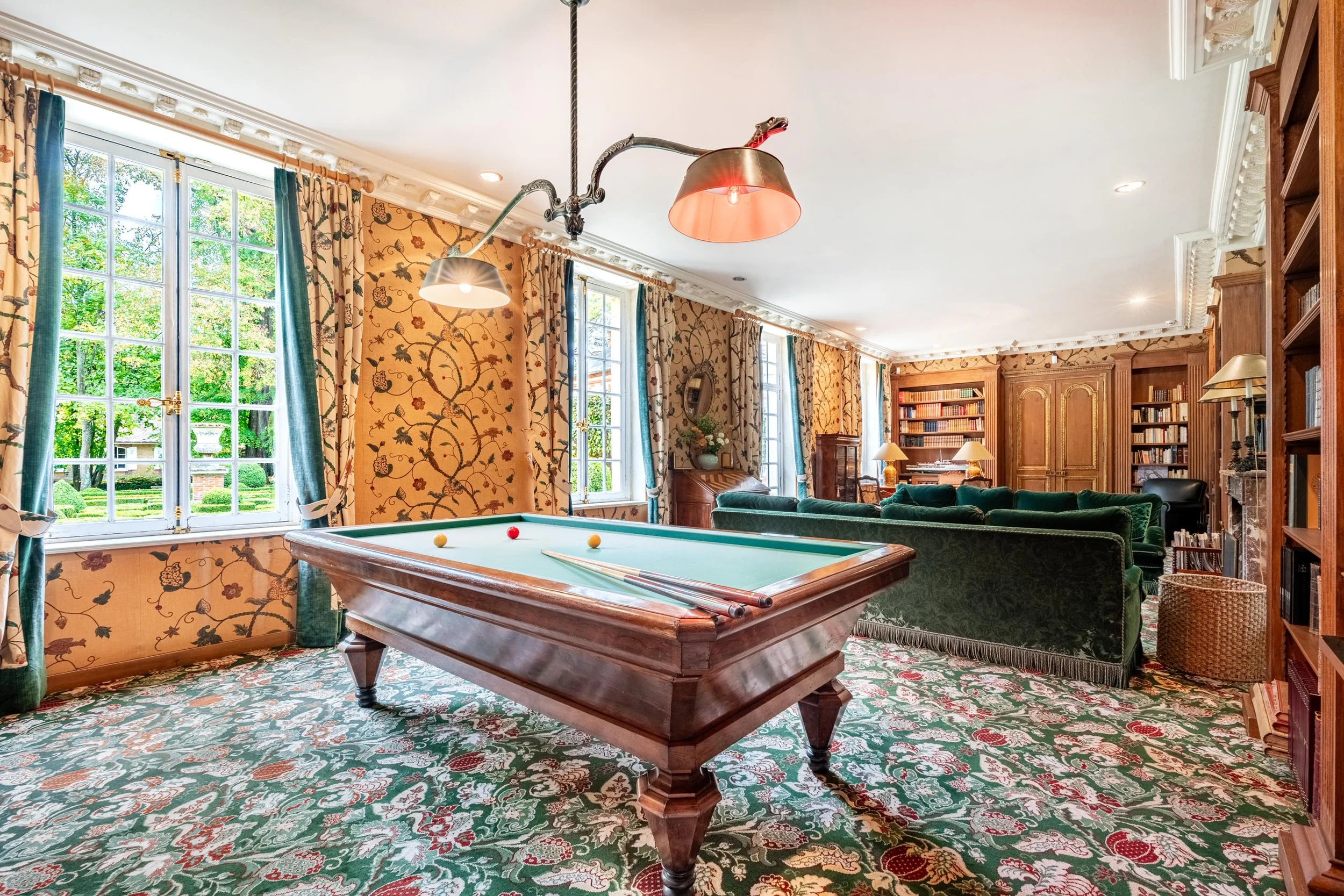 luxury villa lyons la forêt living room