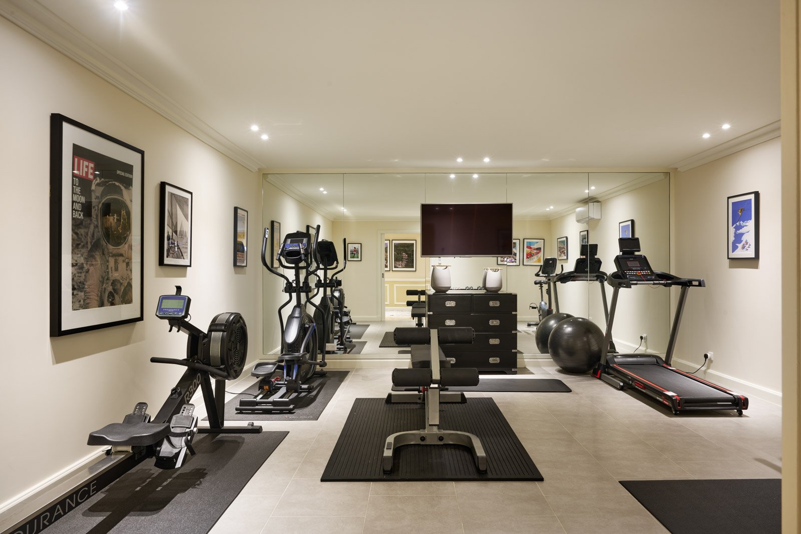 luxury villa in South of France in Sainte-Maxime fitness room