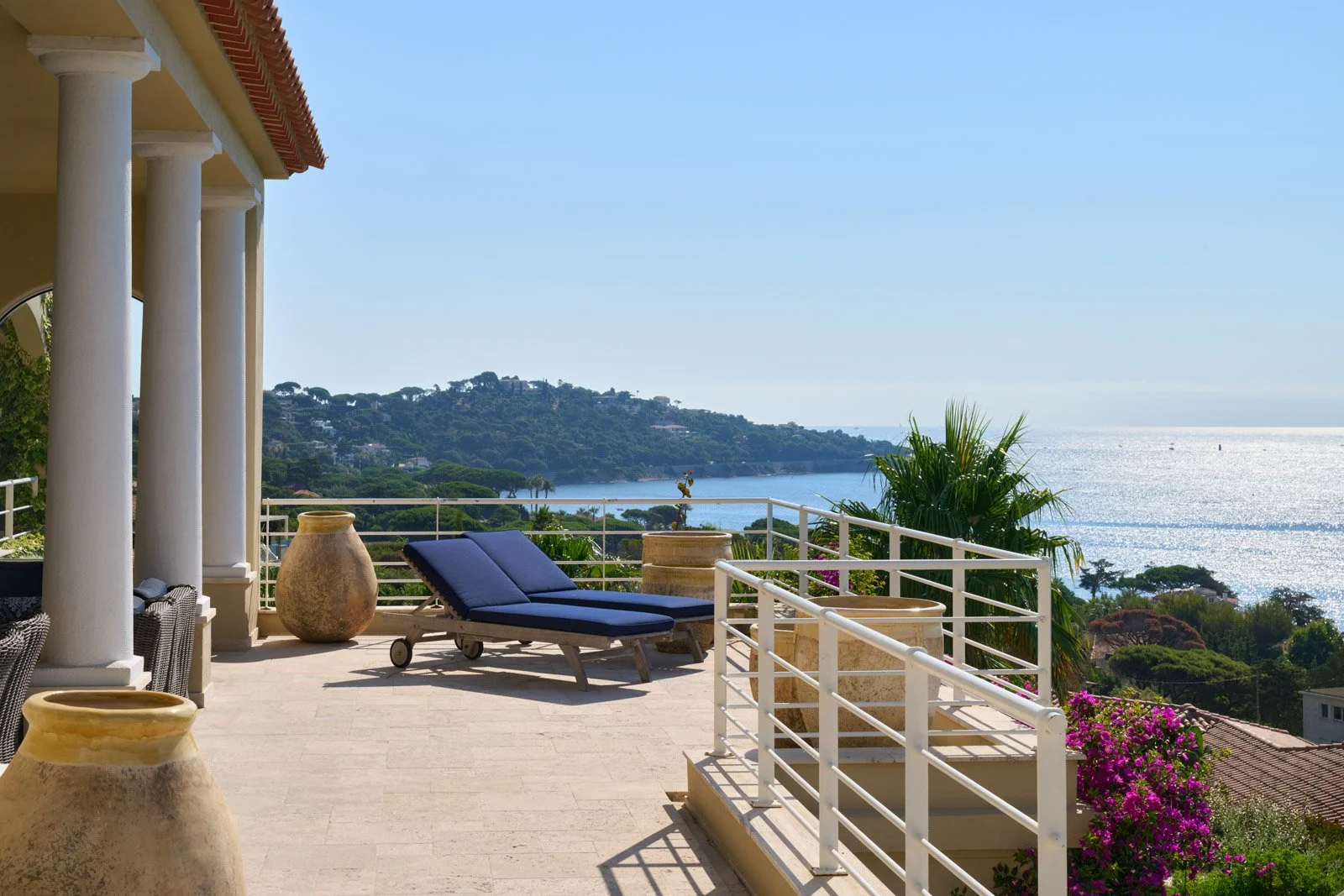 luxury villa in South of France in Sainte-Maxime terraces