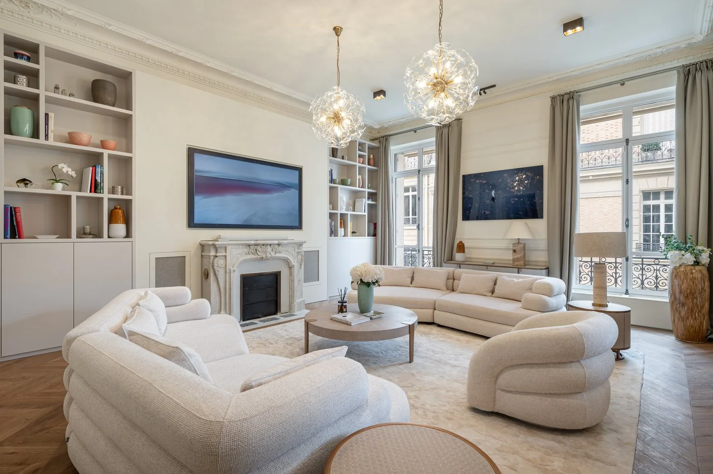 Paris Montaigne - Luxury apartment living rom