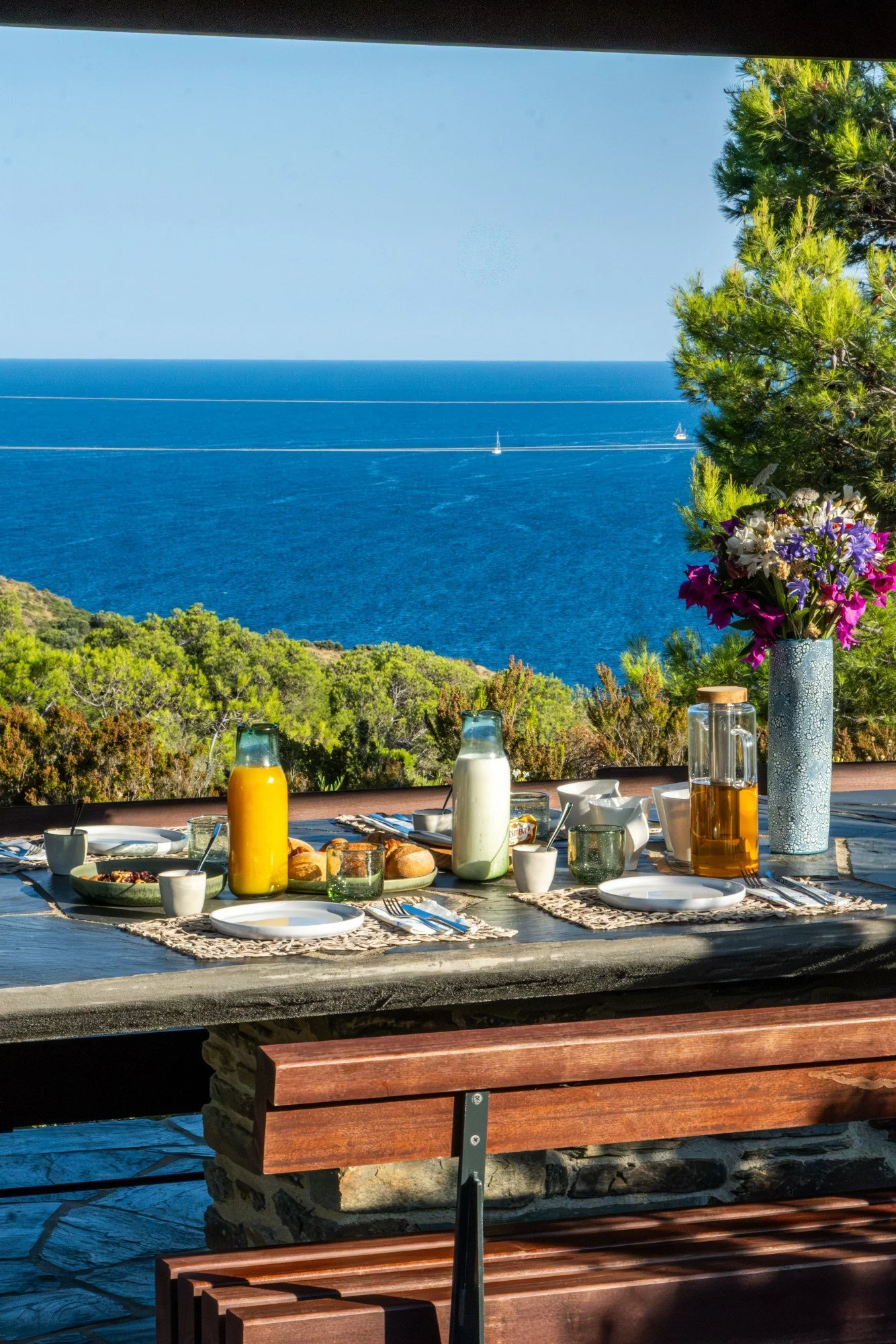 Luxury villa Cadaqués Finca breakfast with view
