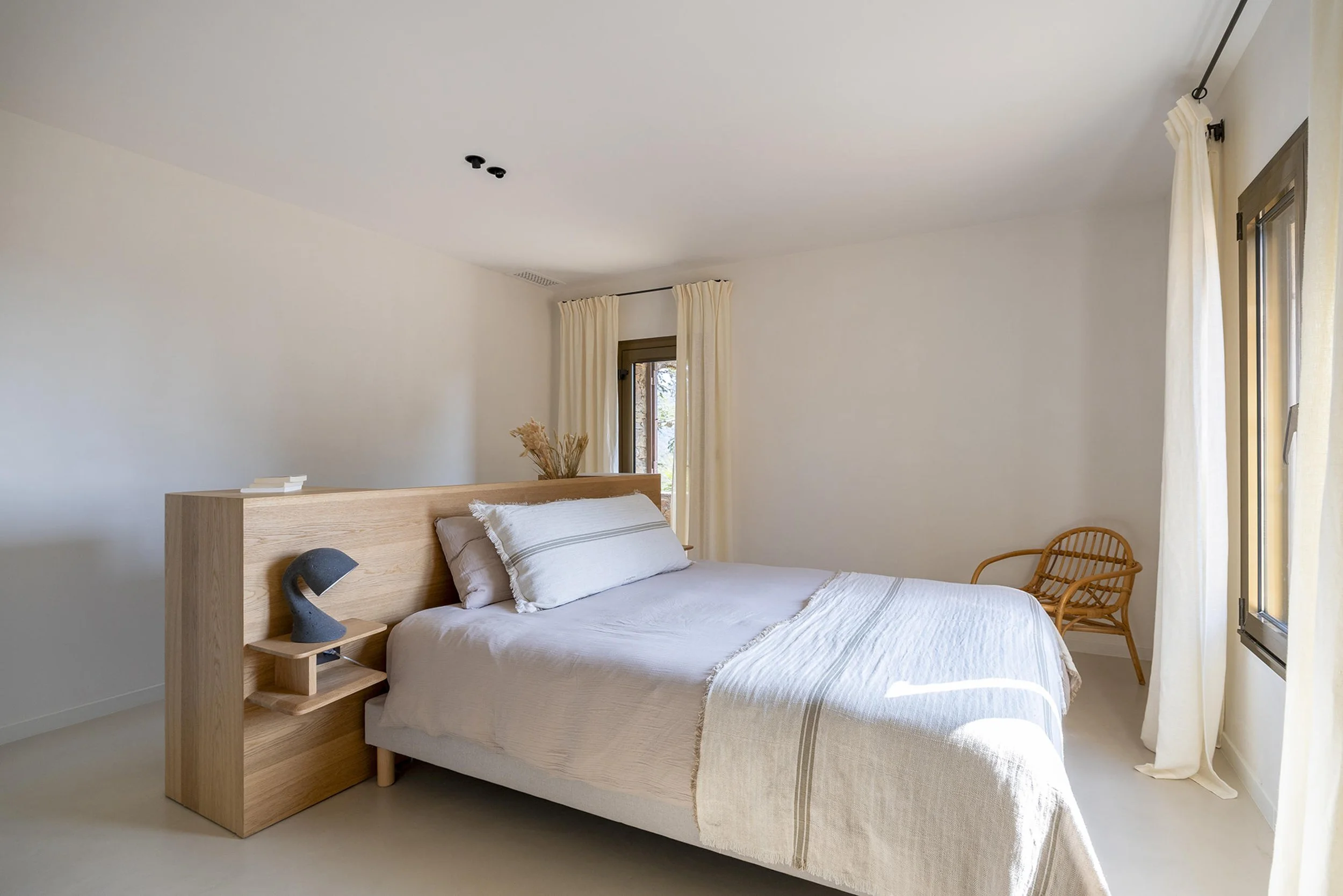 Luxury villa Bormes les Mimosas bedroom