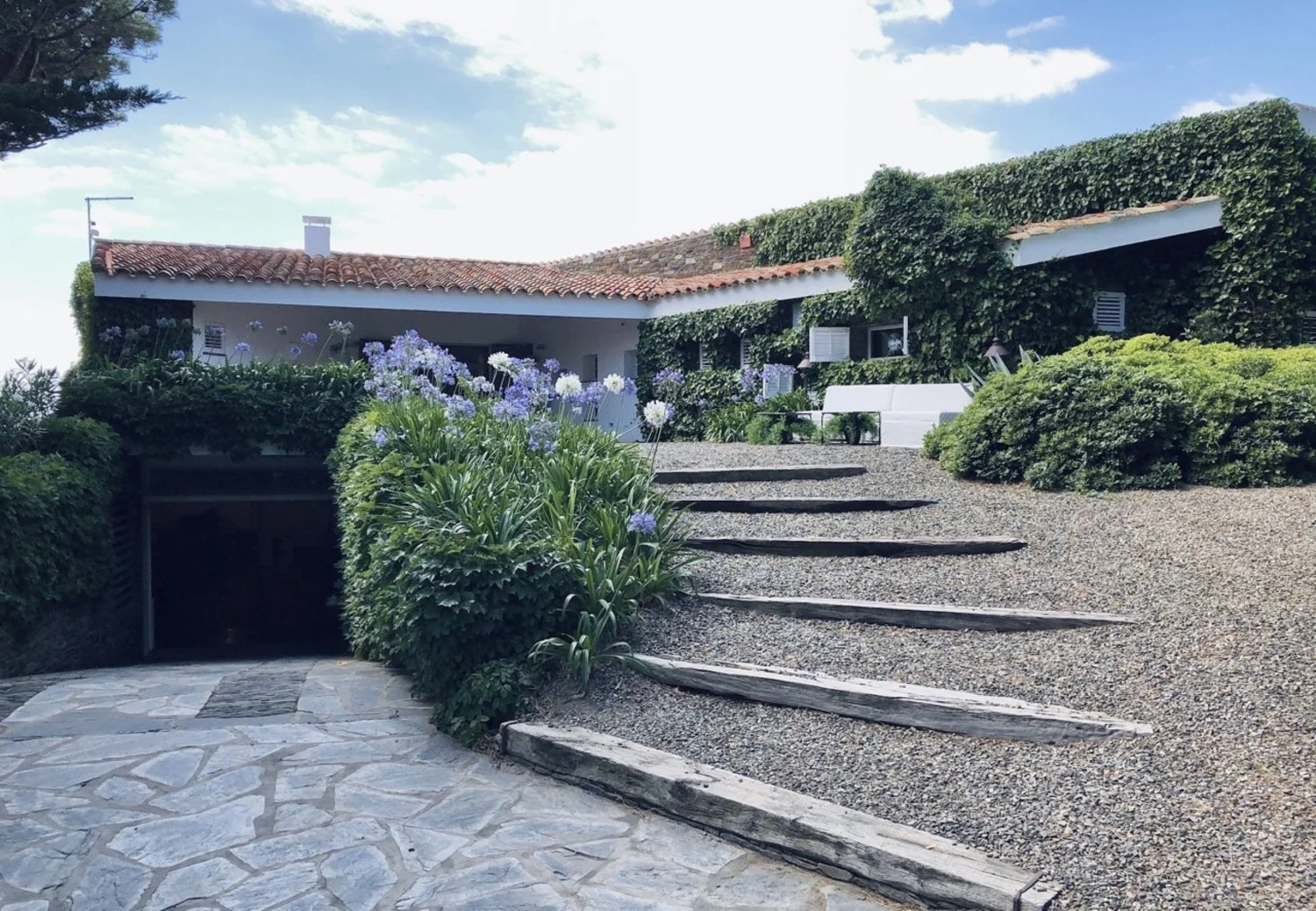 Luxury villa rental cadaques oliveres terrace