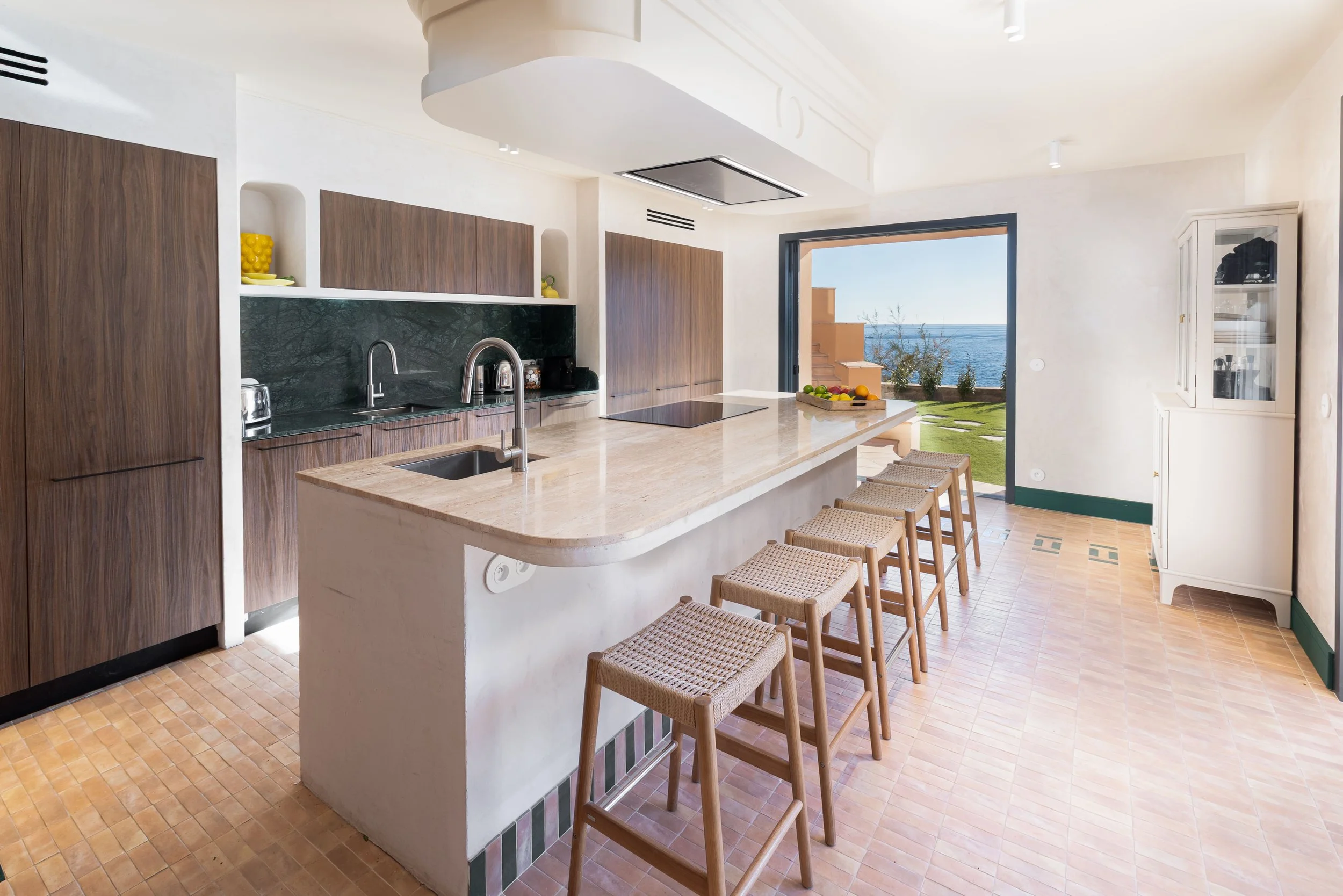 luxury villa Théoule-sur-Mer kitchen