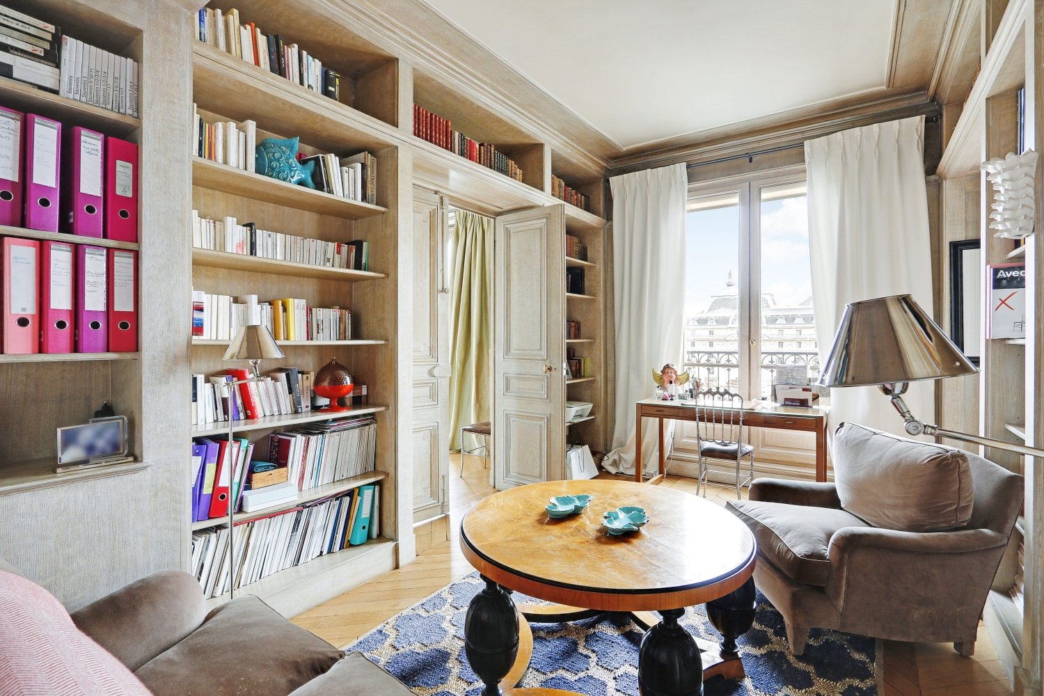 Luxury Appartment Paris Solferino office