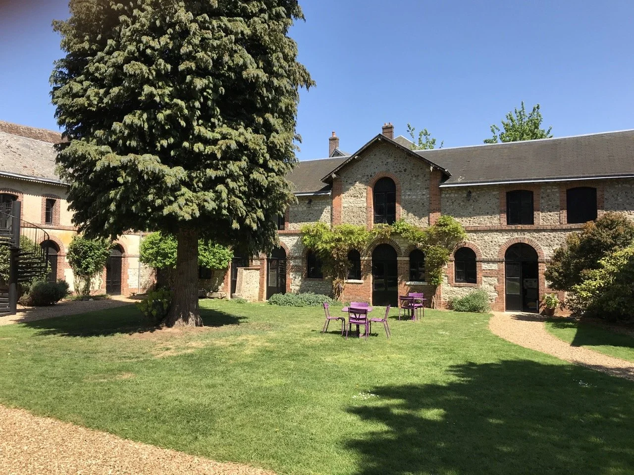 Luxury Villa near Paris Perche courtyard