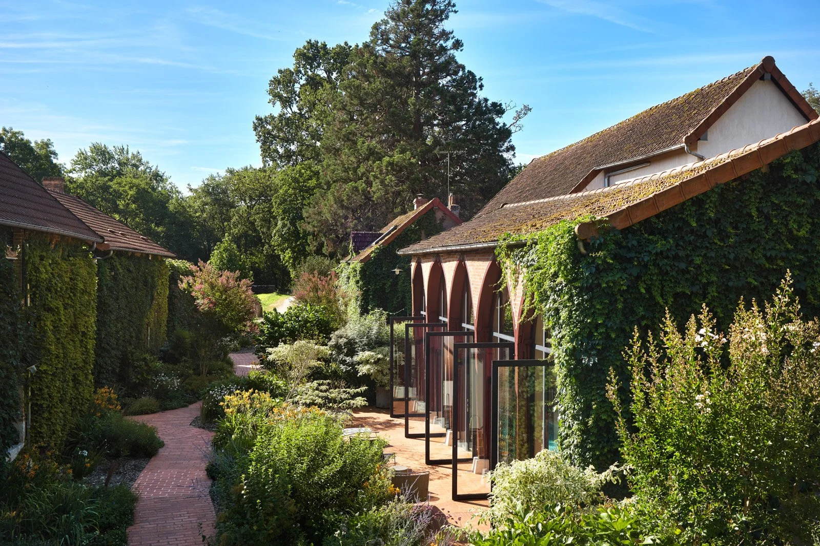 Luxury villa in Loire near Paris