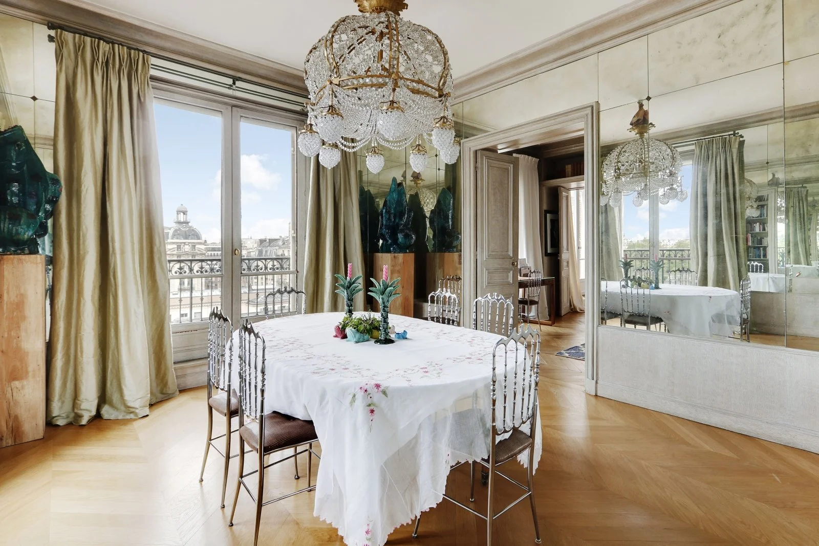 Luxury Appartment Paris Solferino living room