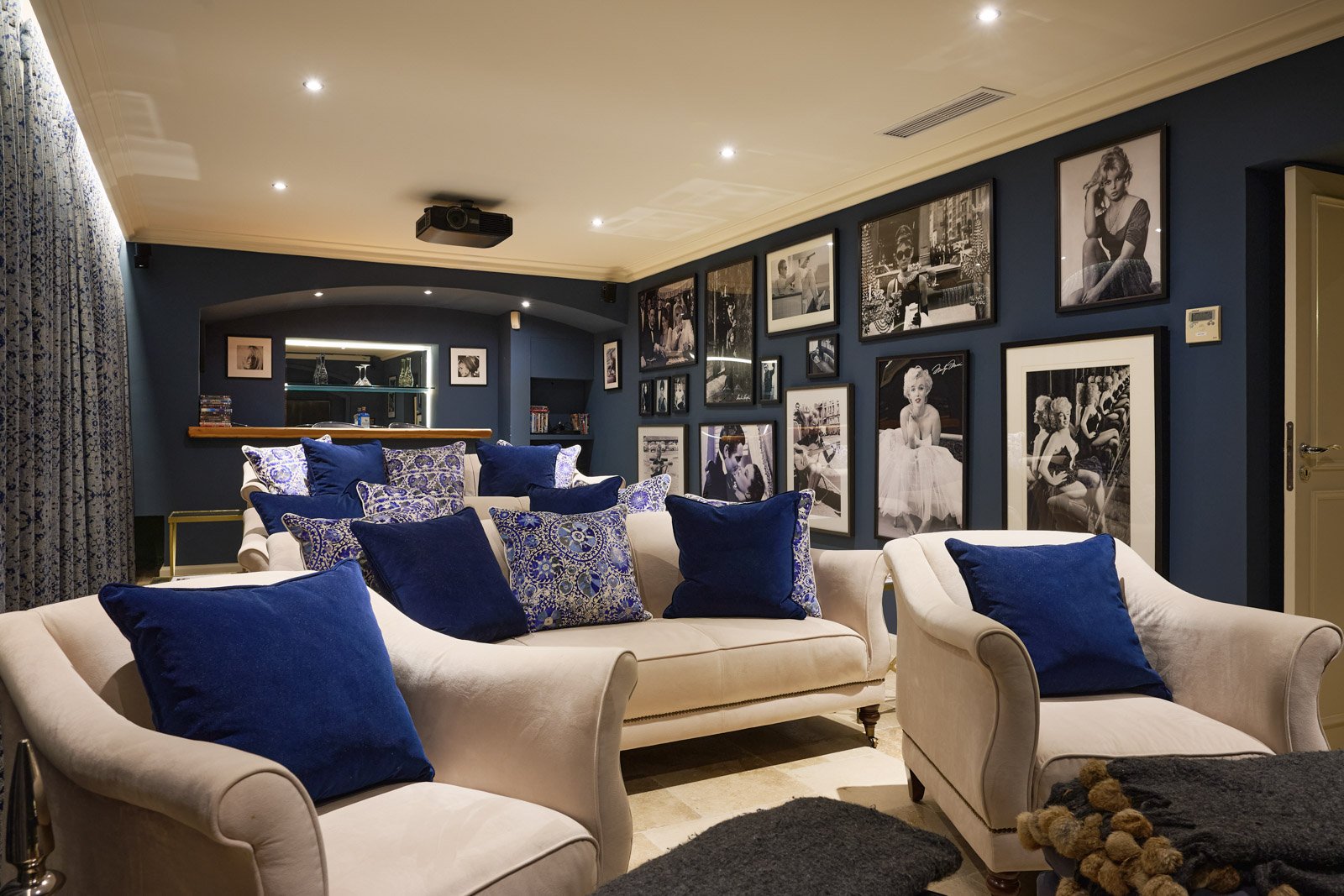 homanie-luxury-villa-sainte-maxime-cinema.jpg