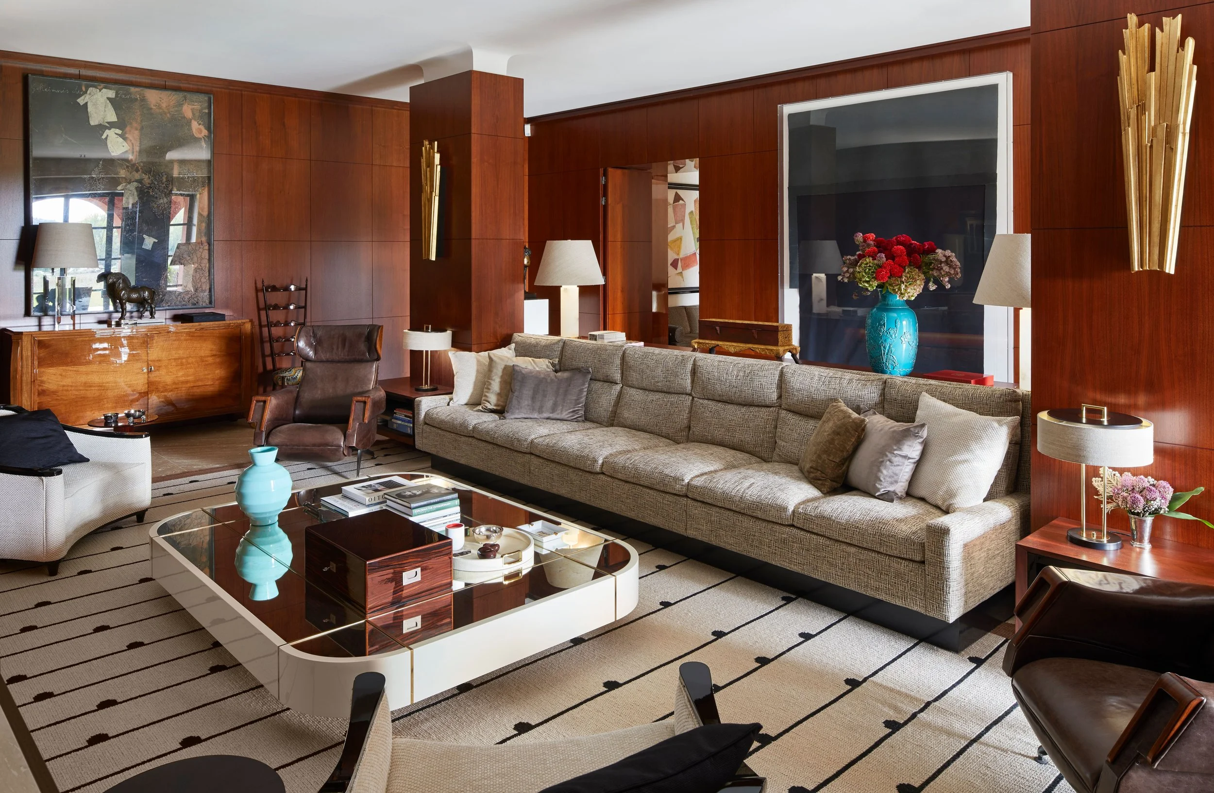 luxury wedding in Grimaud living room