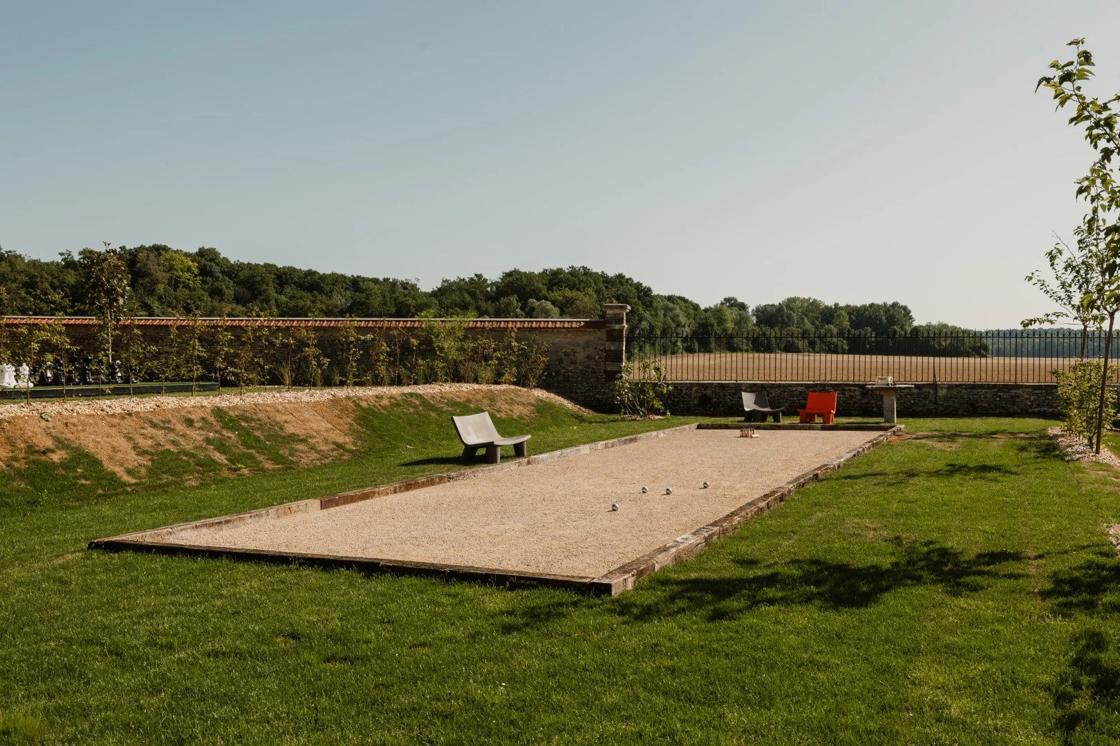 luxury villa vexin petanque court