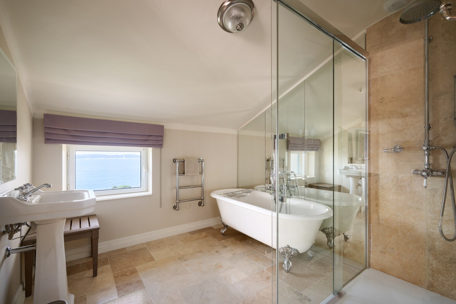 luxury villa in South of France in Sainte-Maxime bathroom