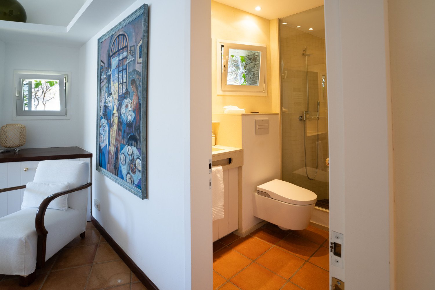 Luxury villa rental cadaques oliveres bathroom