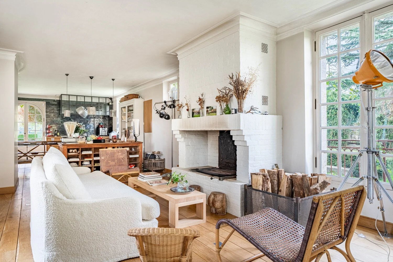 Luxury villa for rent in Thoiry near Paris