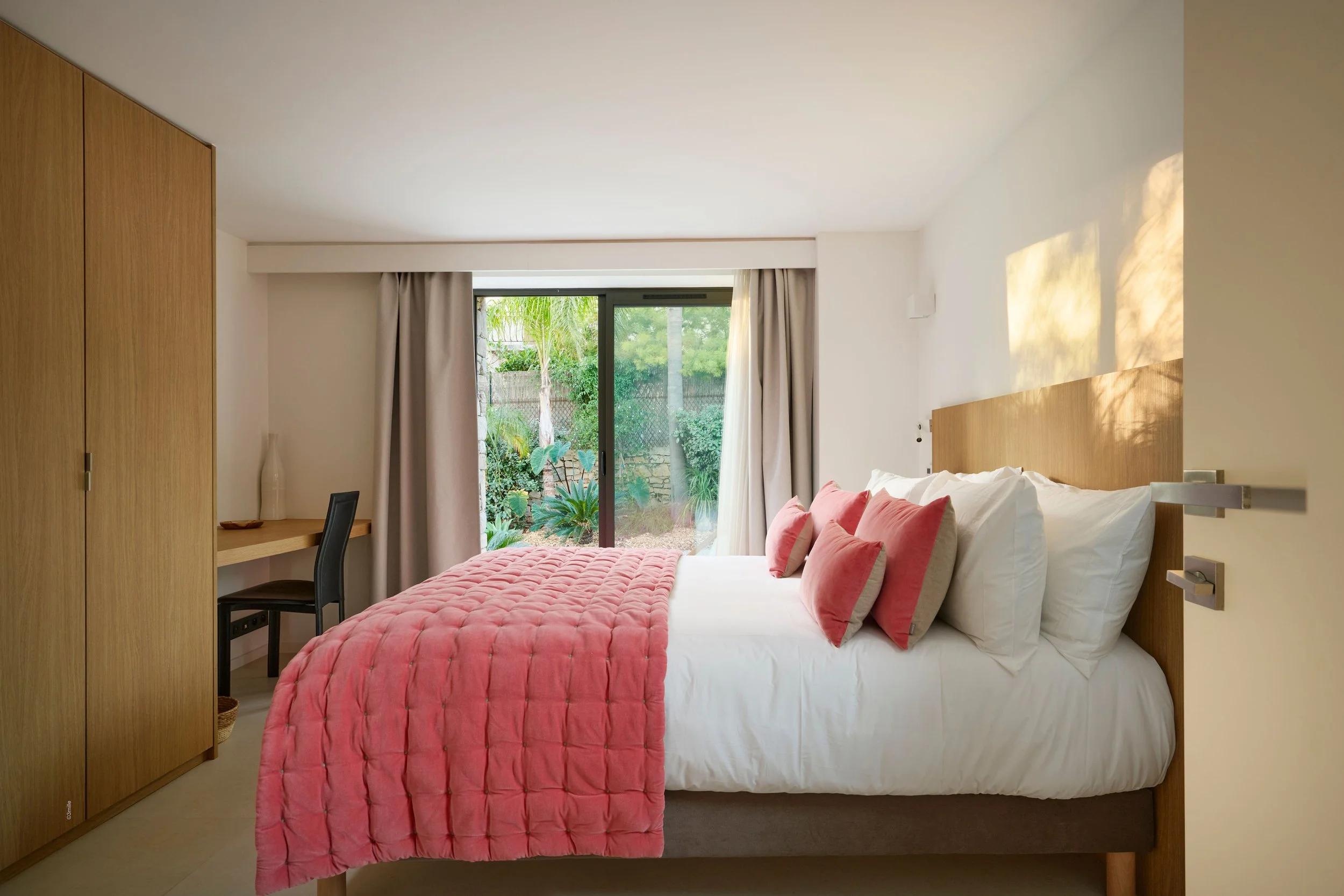 Luxury villa in La Ciotat bedroom