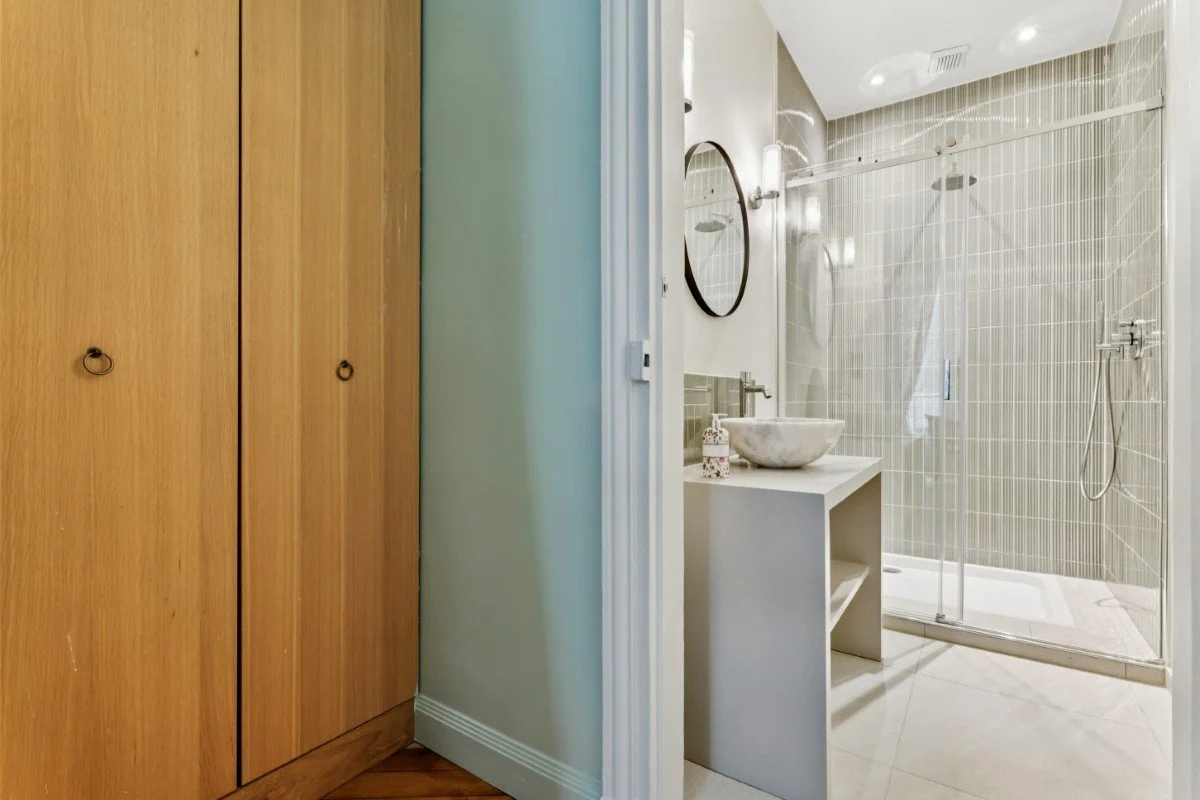 luxury home paris auteuil bathroom