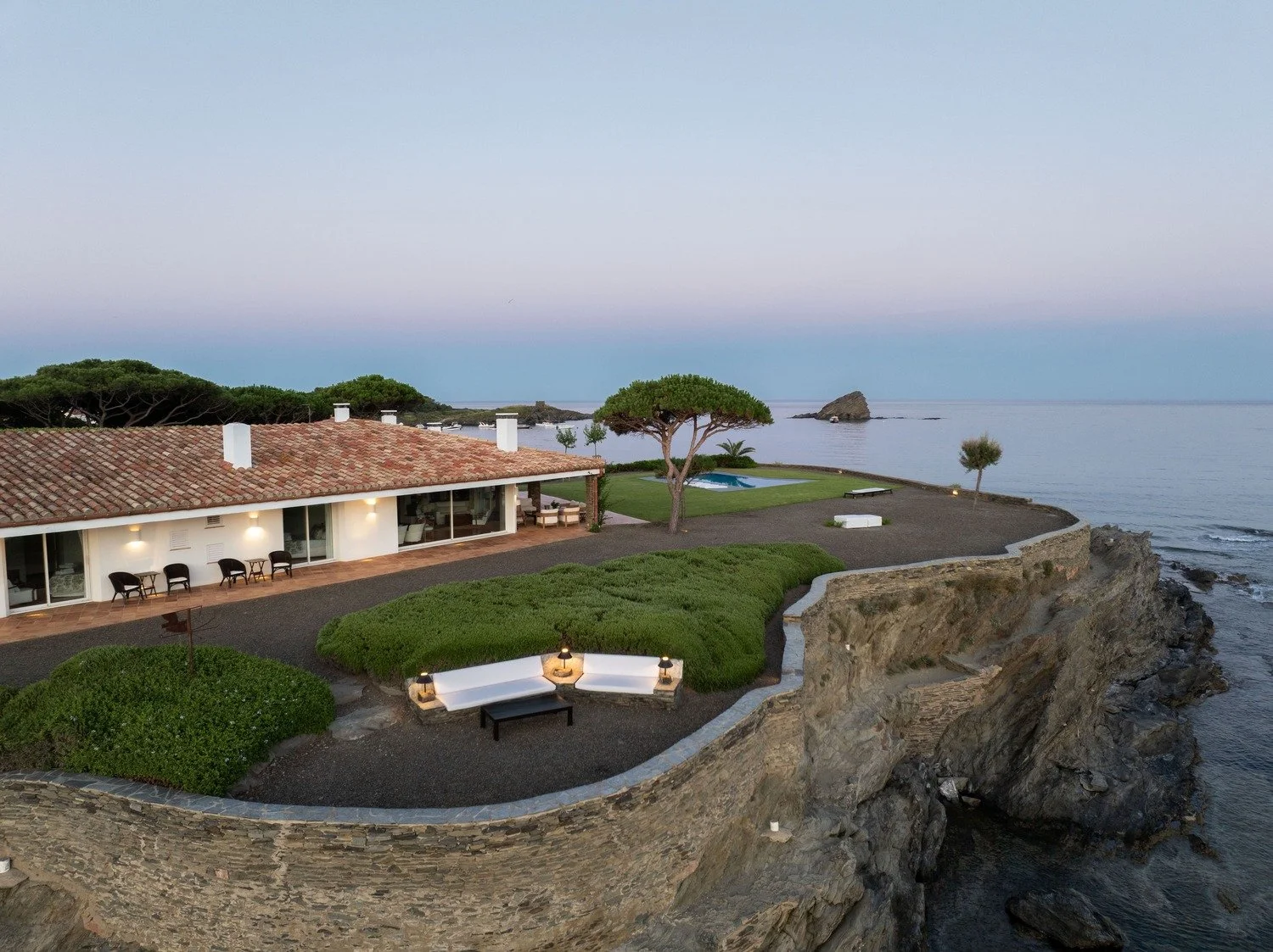 Luxury villa cadaques oliveres terrace