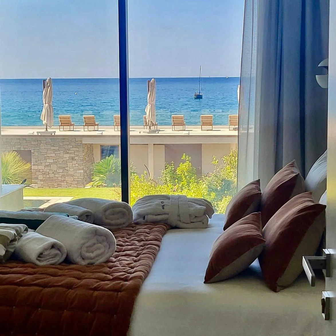 Luxury villa in La Ciotat bedroom with sea view
