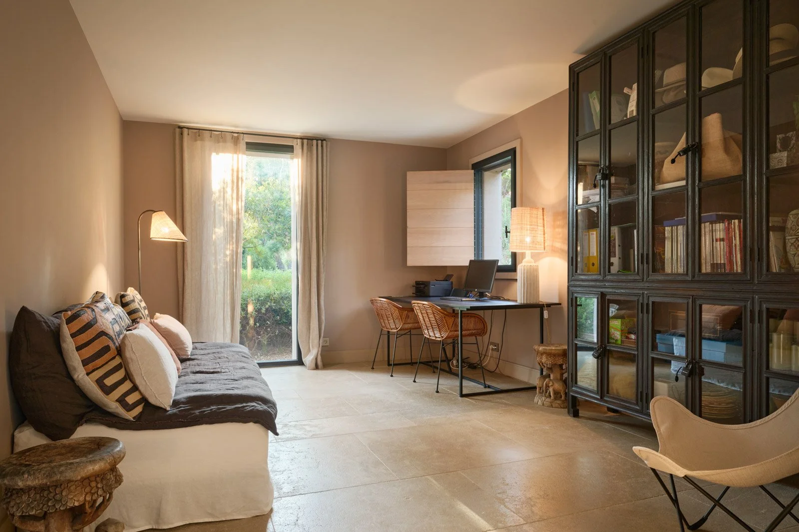 Luxury villa rental Beauvallon office