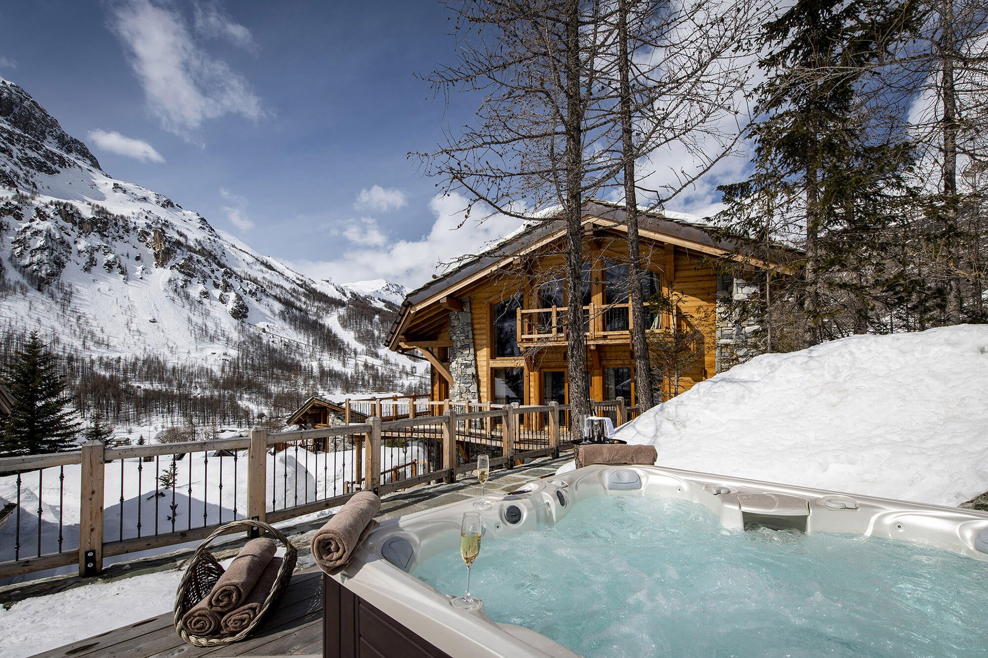 luxury chalet in Val d'Isère outdoor jacuzzi