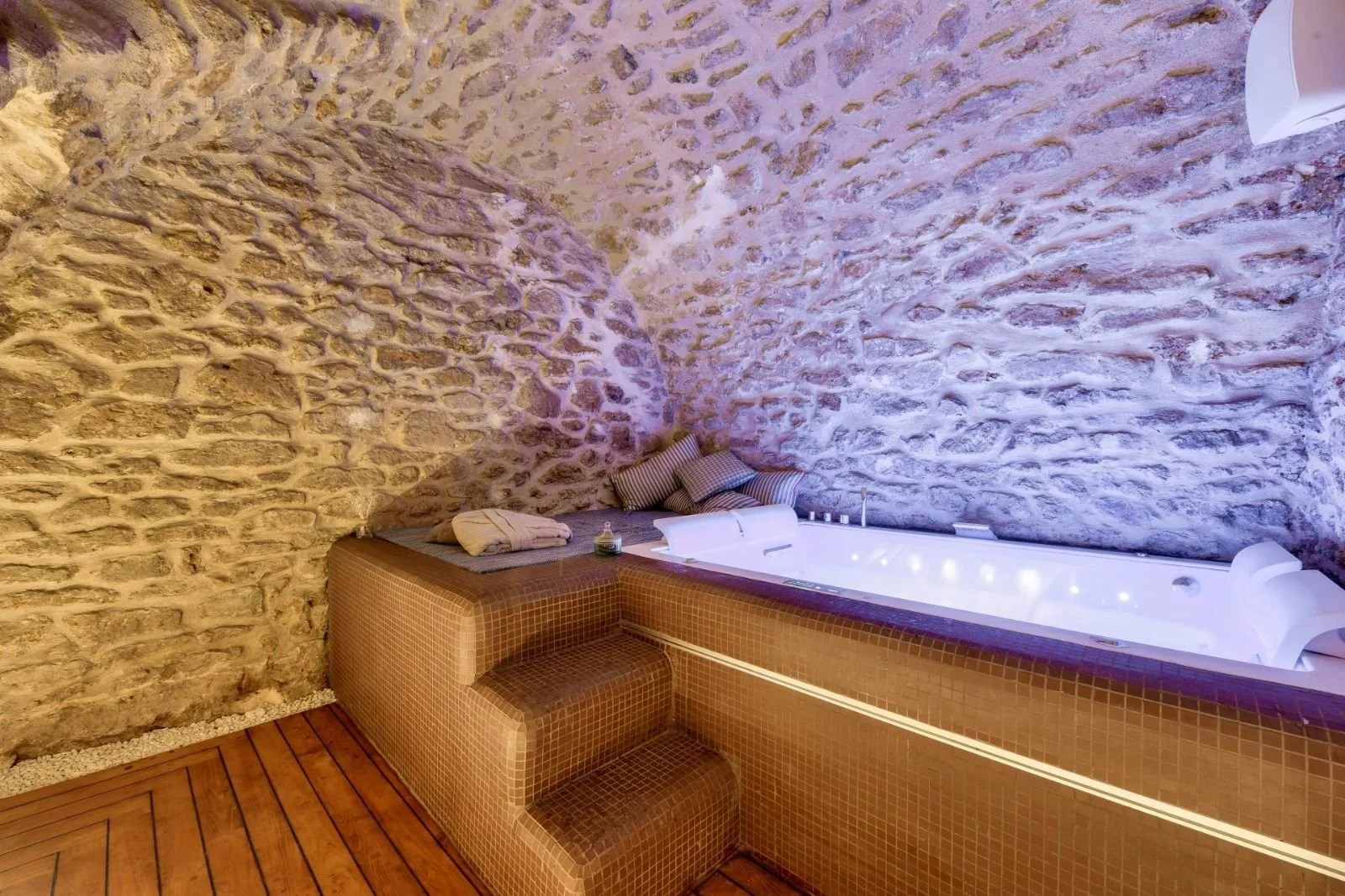 home paris saint-sulpice welness area