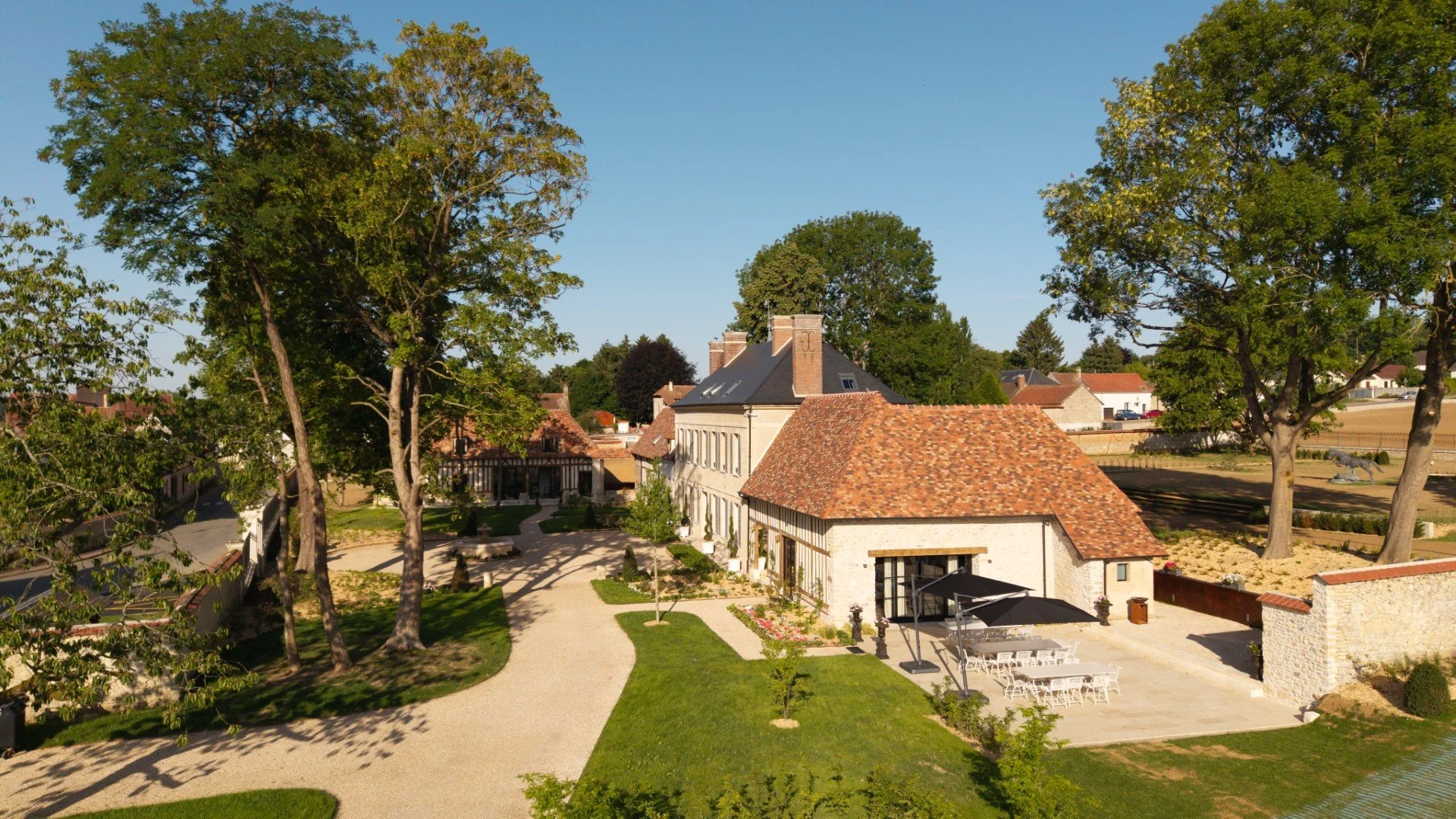 luxury villa vexin garden