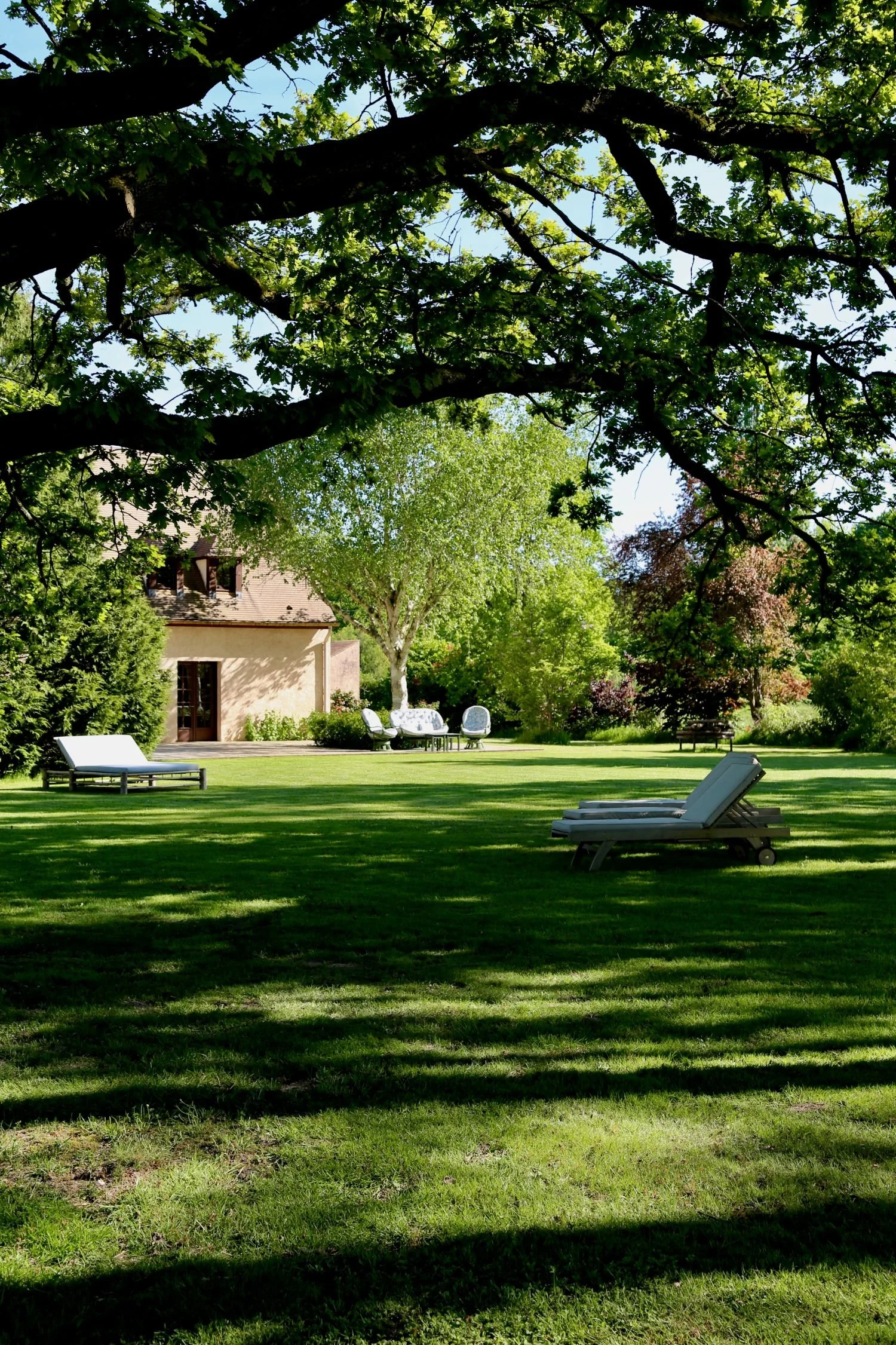 Luxury villa near paris Rambouillet garden