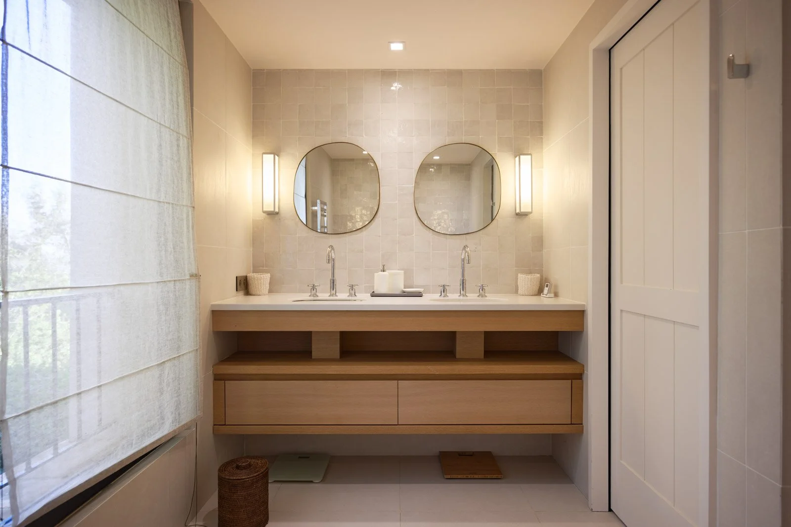 Luxury villa rental Beauvallon bathroom