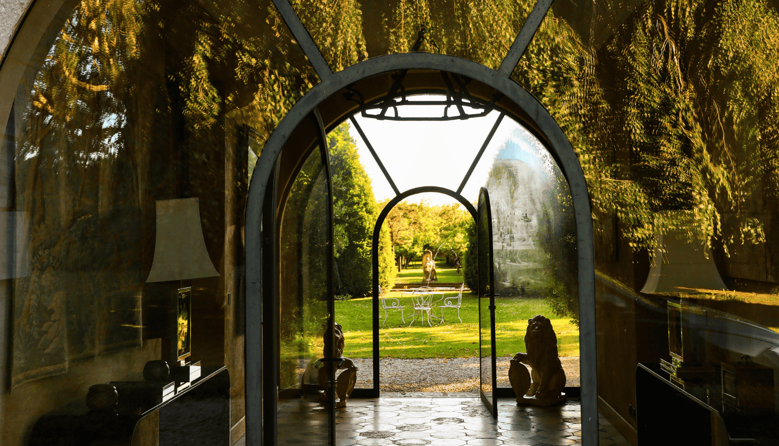 Luxury villa for rent in Thoiry near Paris