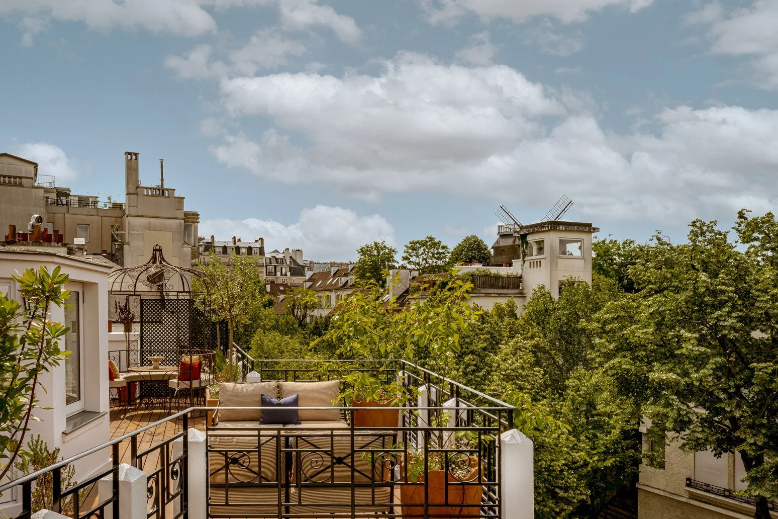 luxury apartment for rent in Paris Montmartre