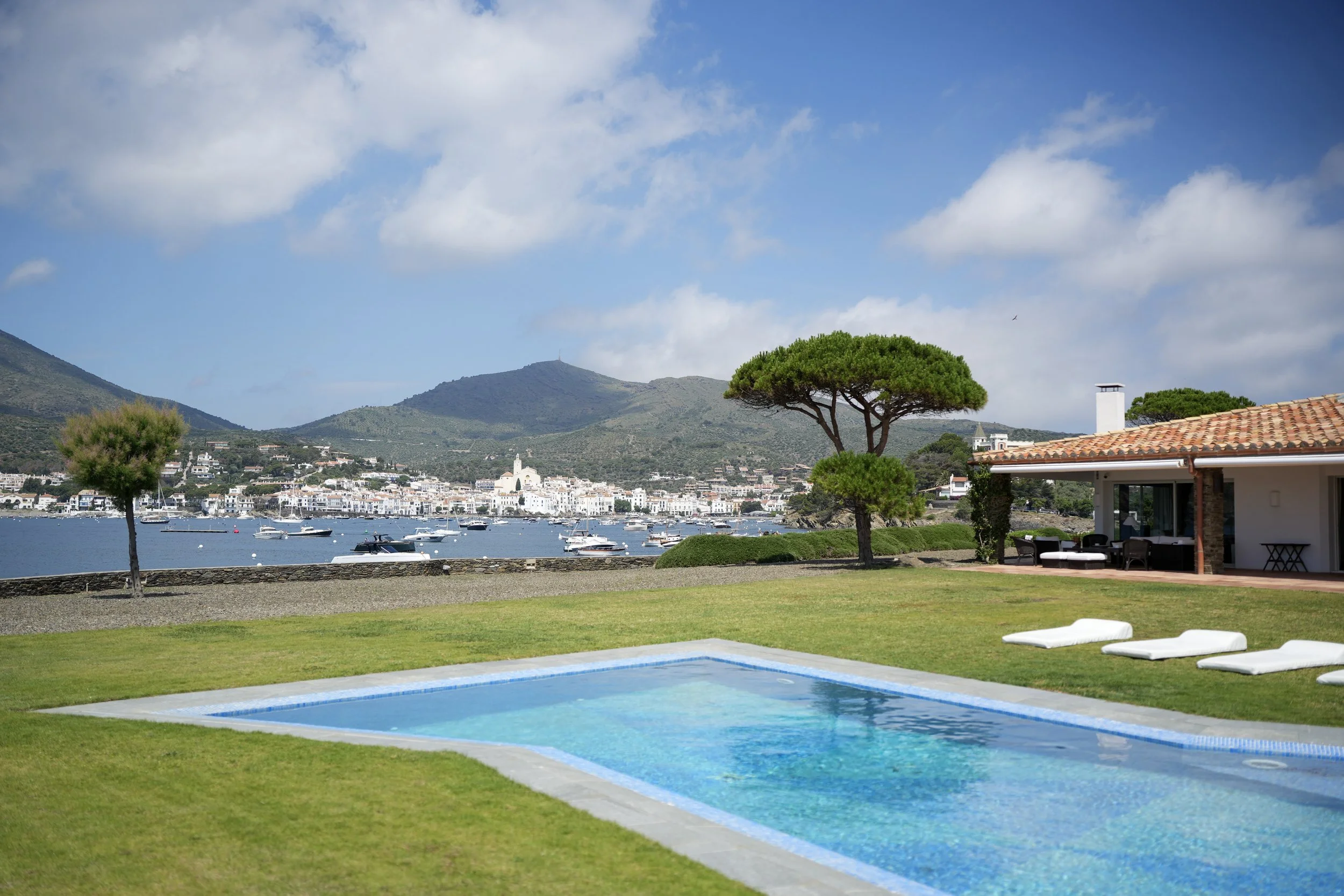 luxury villa in cadaques