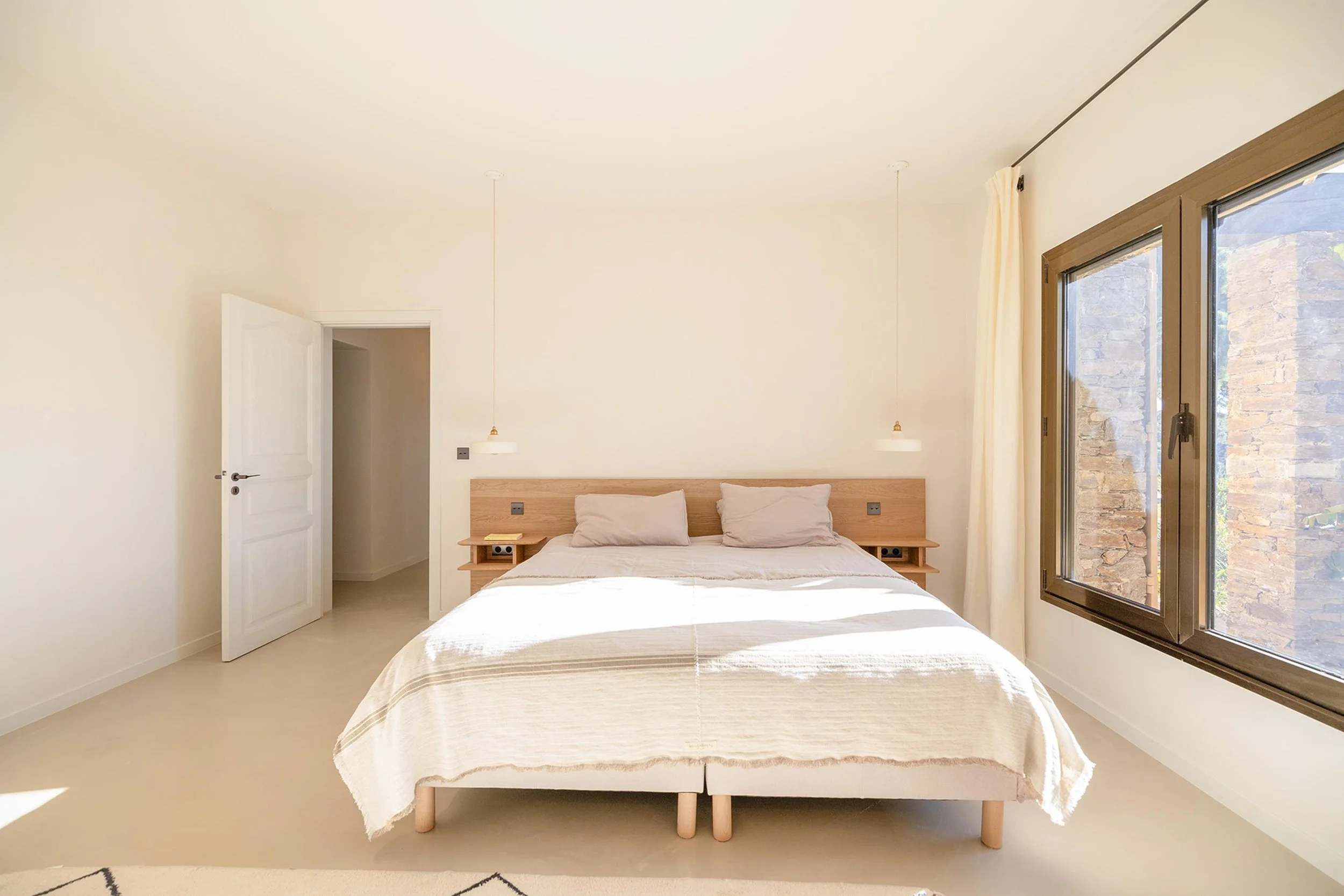 Luxury villa Bormes les Mimosas bedroom