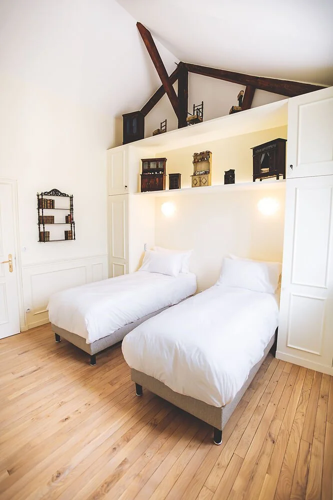 chateau in beaune bedroom
