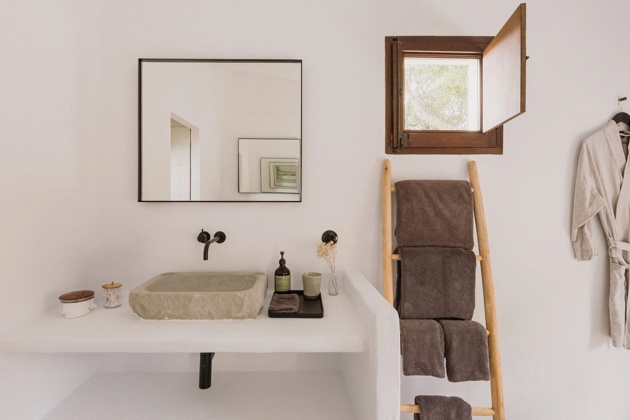 villa minorca son saura bathroom