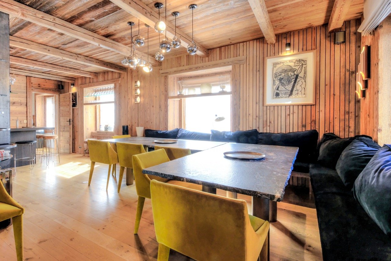 catered ski chalets dining room