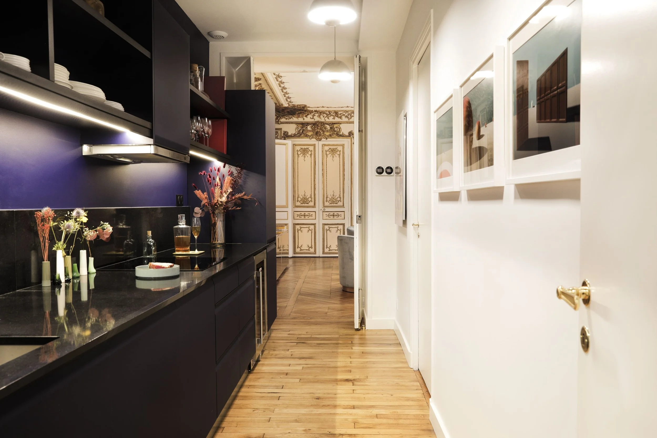 Paris Royale - Luxury apartment kitchen