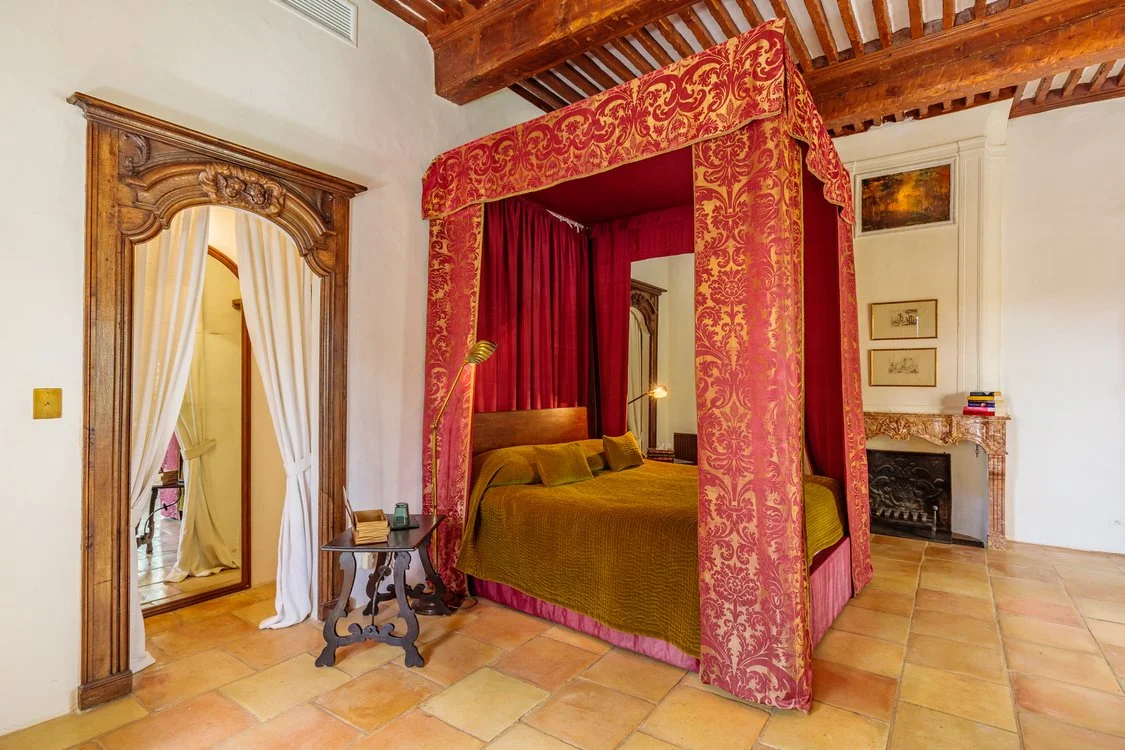 Luxury wedding in Luberon