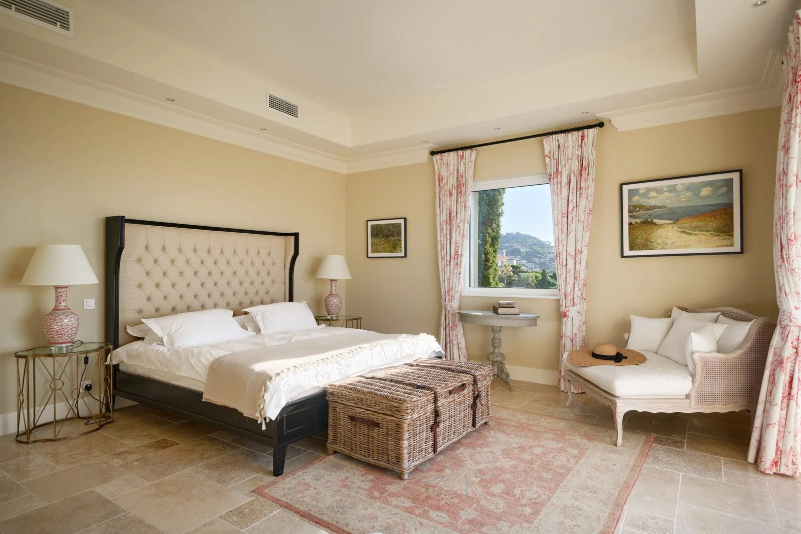 luxury villa in South of France in Sainte-Maxime bedroom