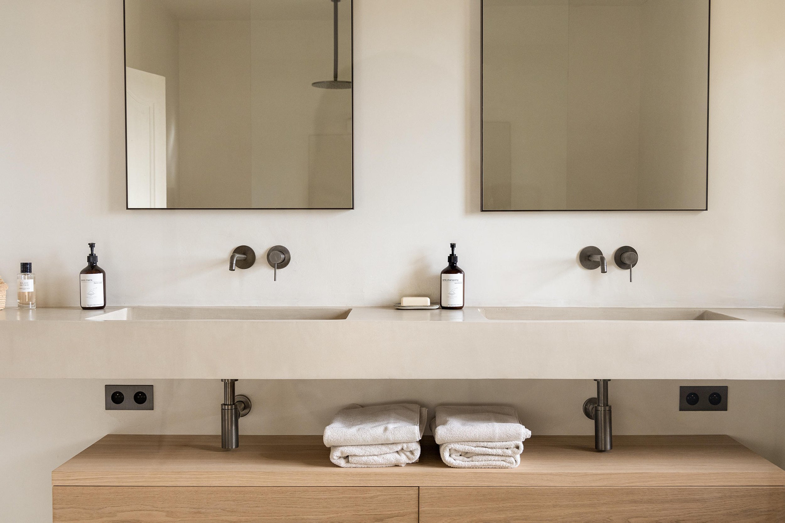 Luxury villa Bormes les Mimosas bathroom