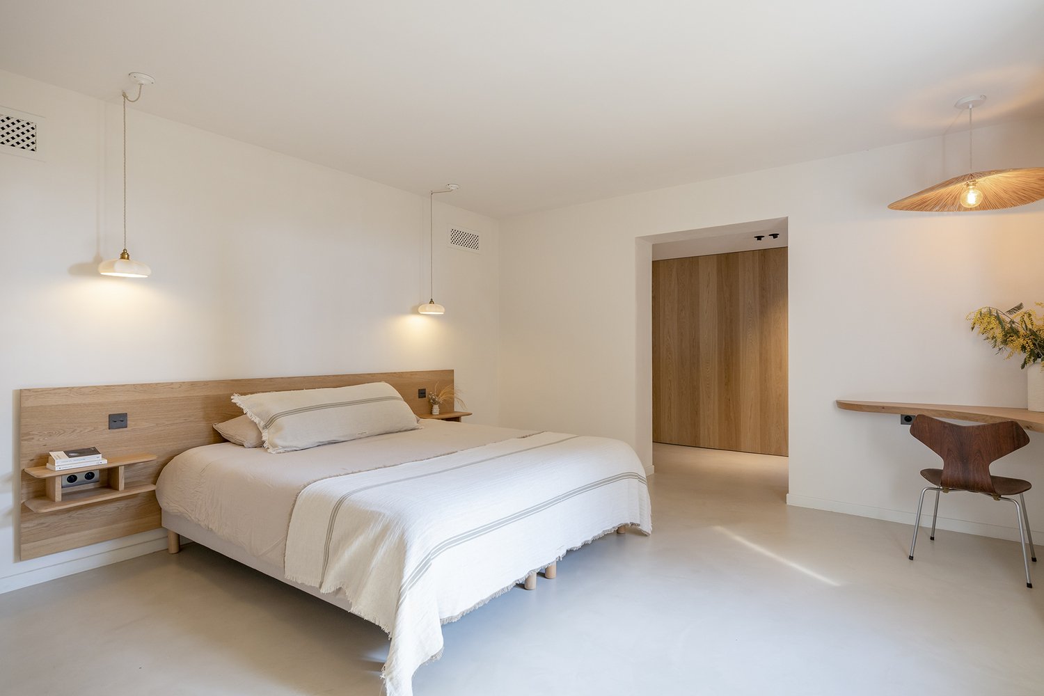 luxury villa in South of France in Bormes les Mimosas bedroom
