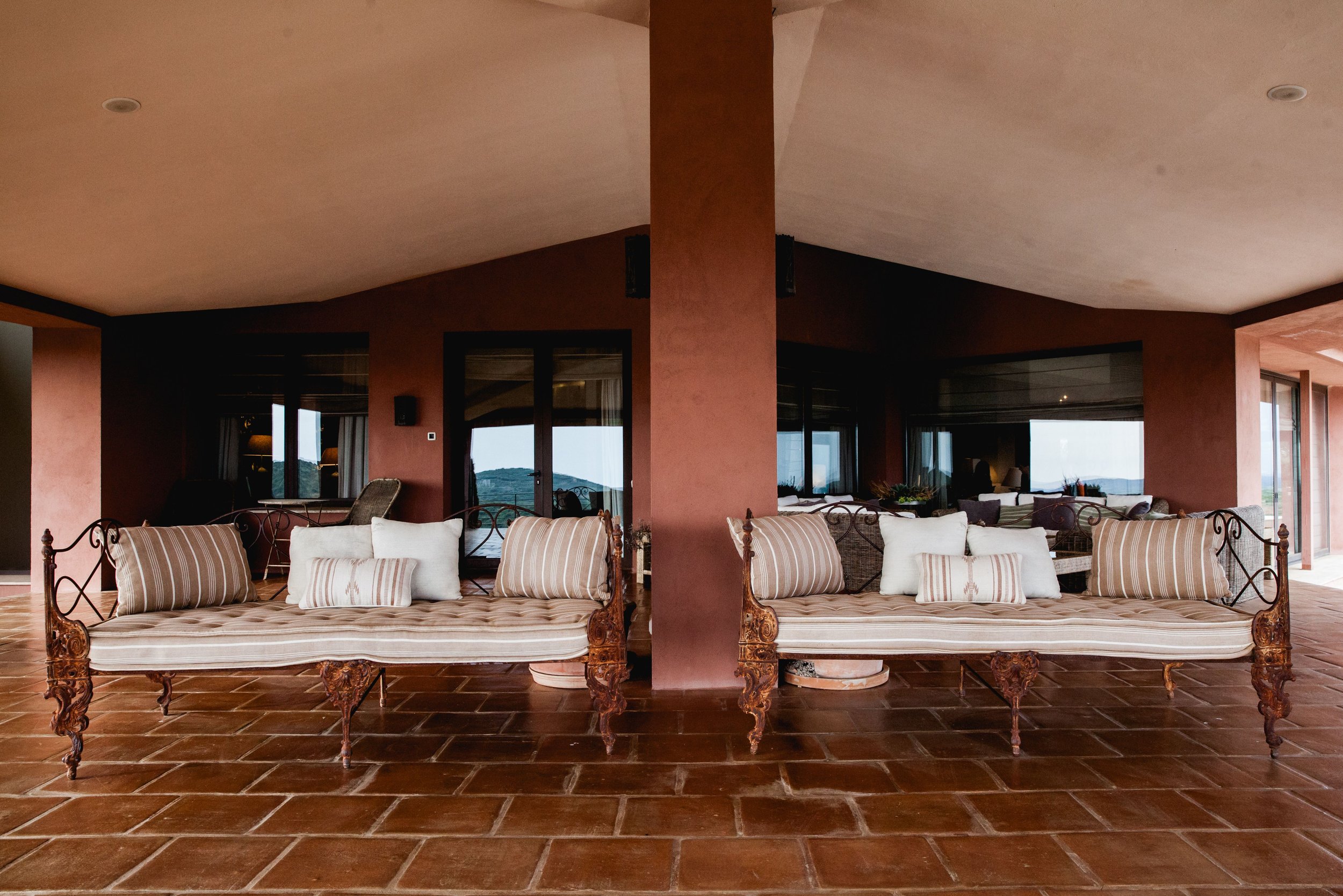 luxury villa Castille pool house