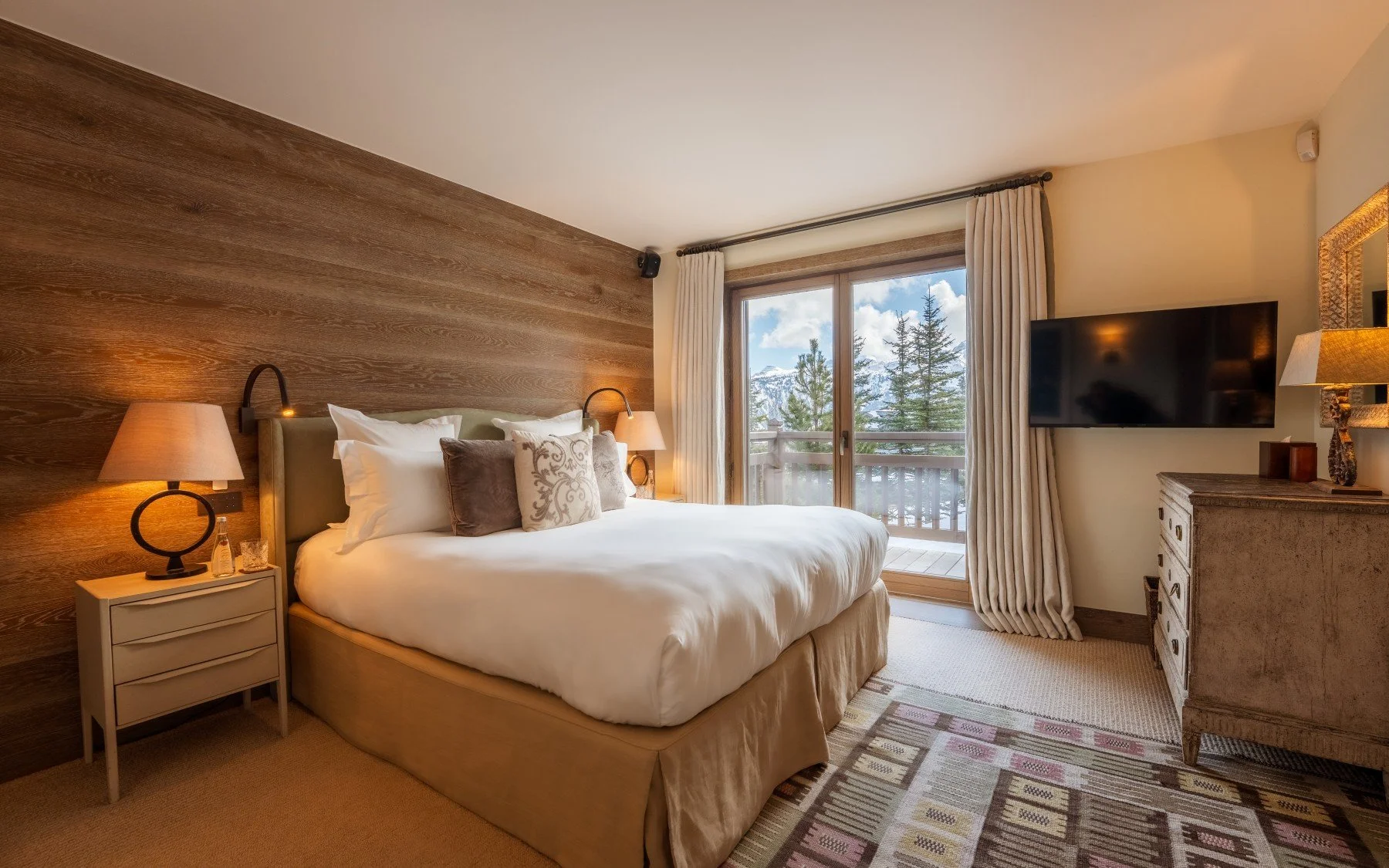 courchevel chalet rental bedroom