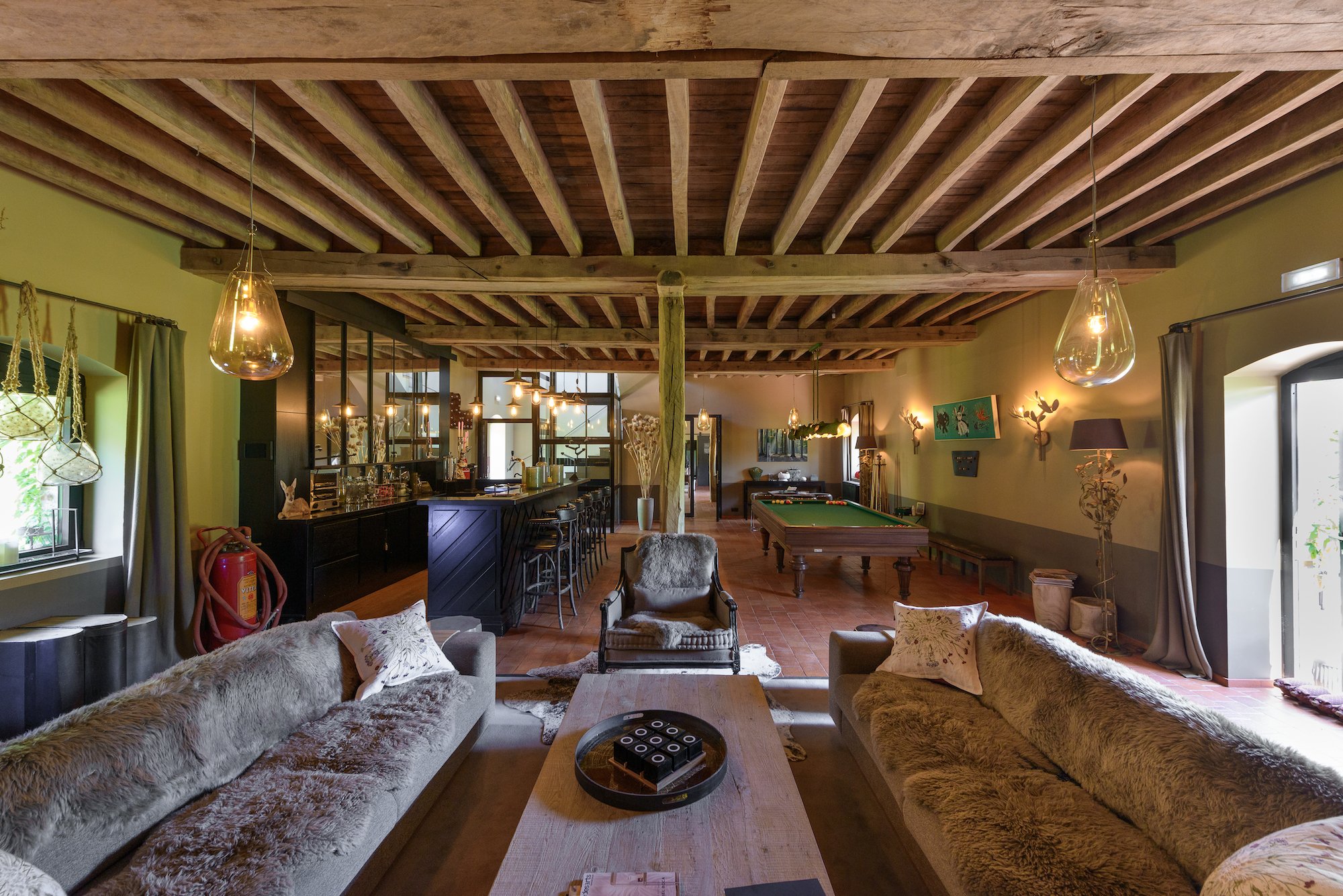 Villa-luxe-location-loire-salon-gites (1).JPG