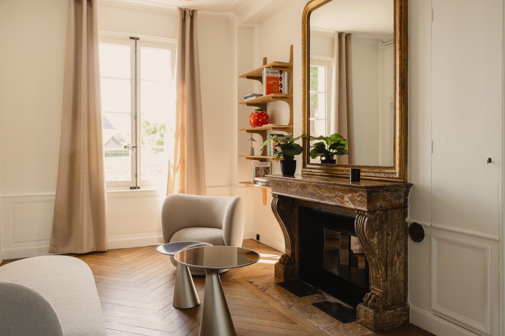 luxury villa vexin lounge area