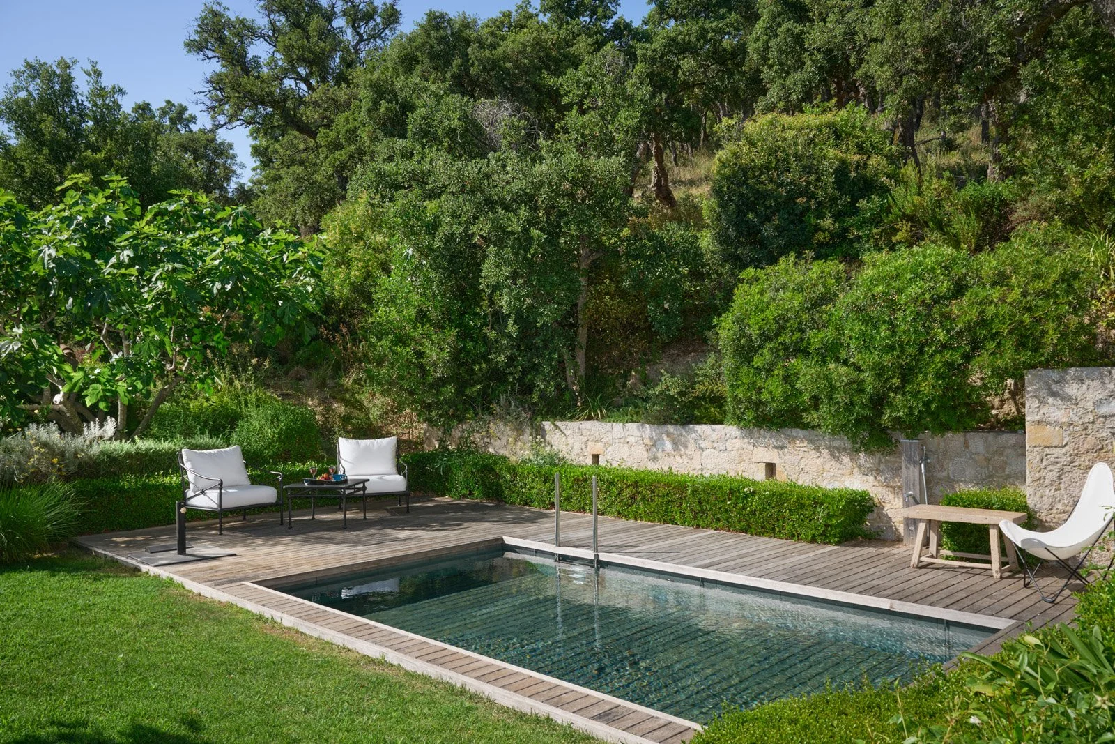 Luxury villa rental Beauvallon swimming pool